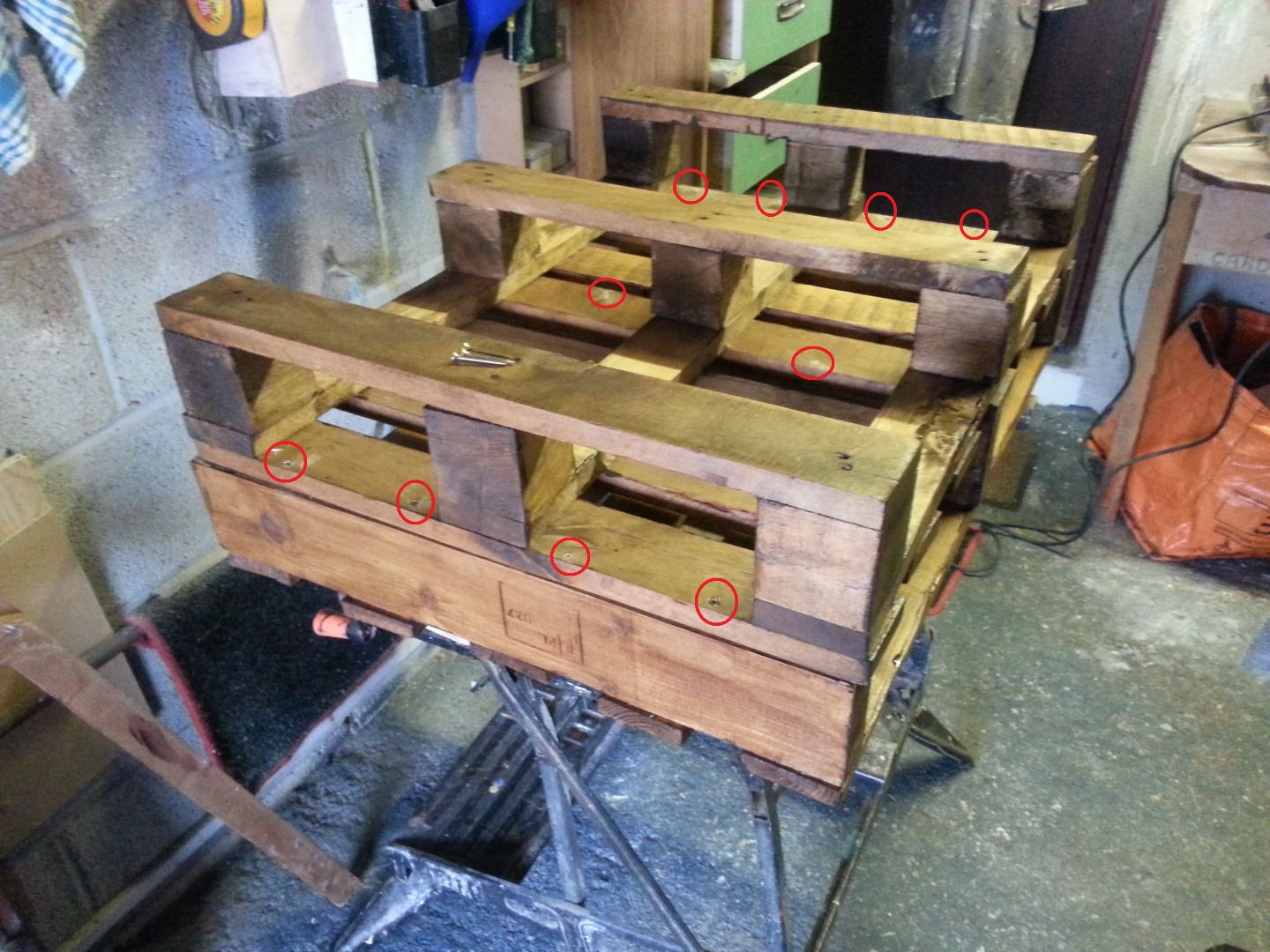 Coffee Table Made From Pallets : 5 Steps (with Pictures) - Instructables