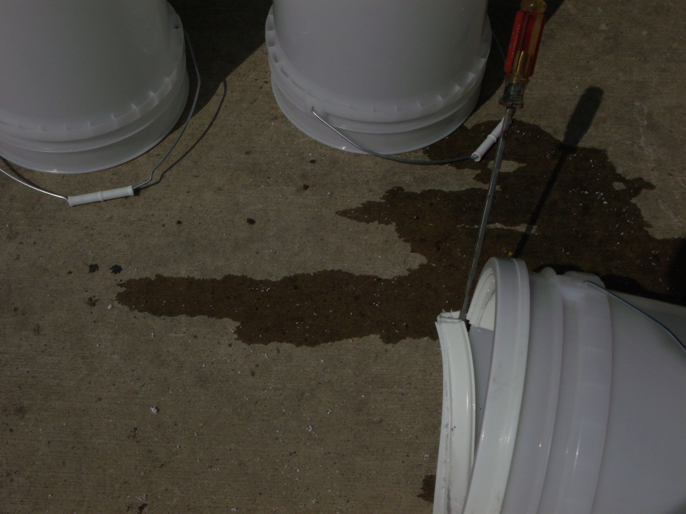 How to Remove 5 Gallon Bucket Lids 5 Steps Instructables