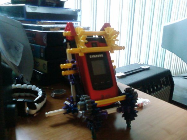 Flip Phone K'nex Dock