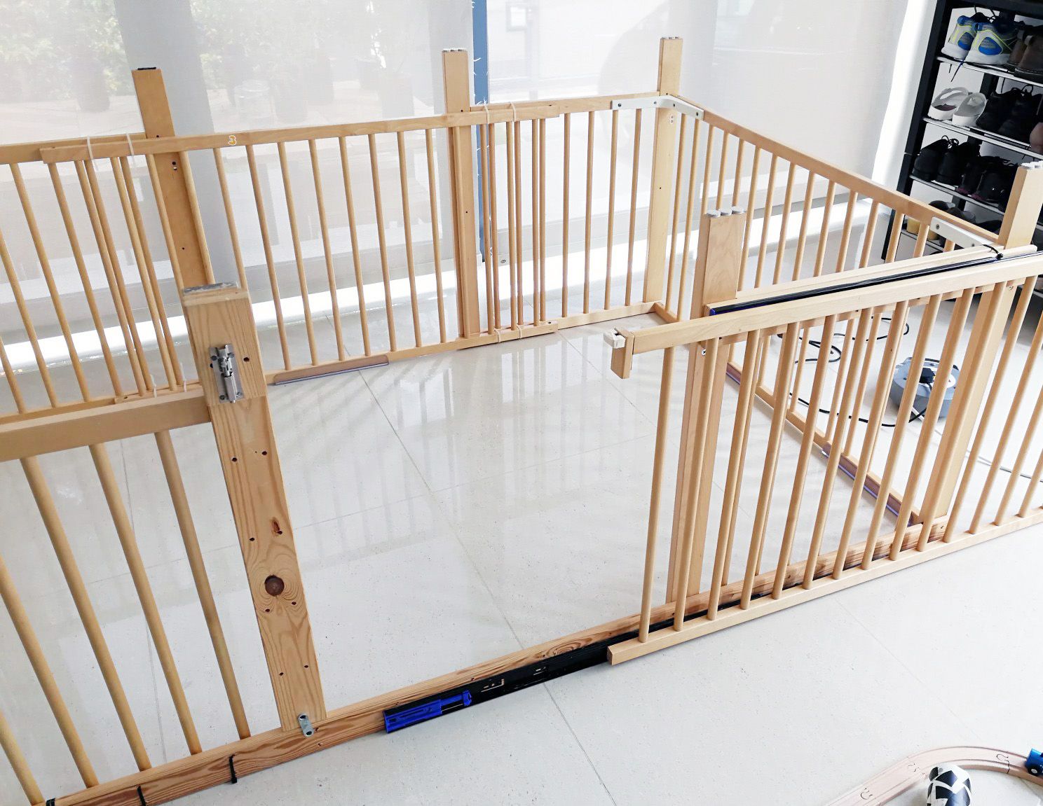 Supersized Toddler Playpen With Sliding Gate Out of Old IKEA Cots 6 Steps (with Pictures