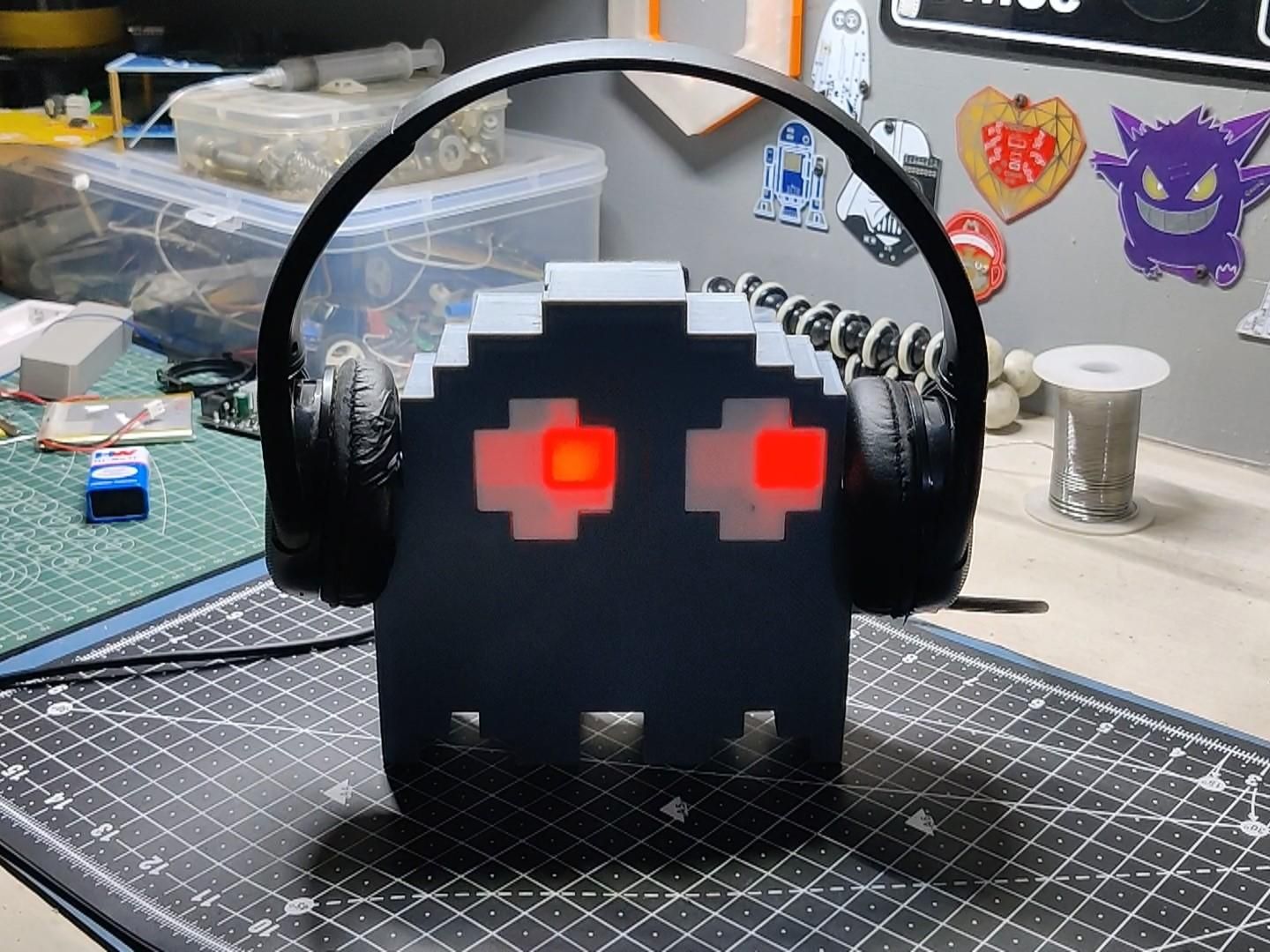 Ghost Themed Headphone Stand : 11 Steps (with Pictures