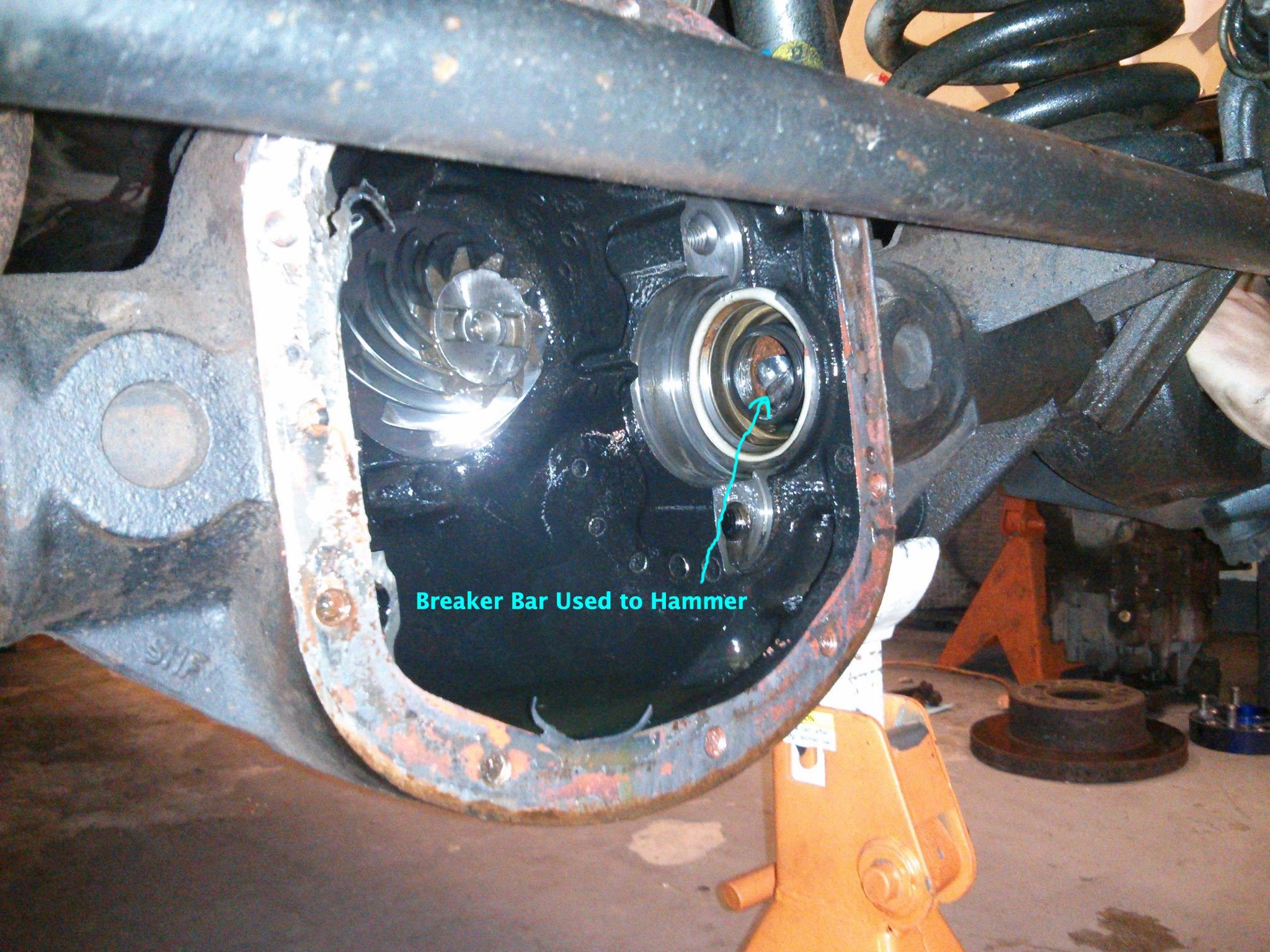 Replacing the Front Inner Axle Seals on a '99 XJ Dana 30 Axle. I Made It at 18