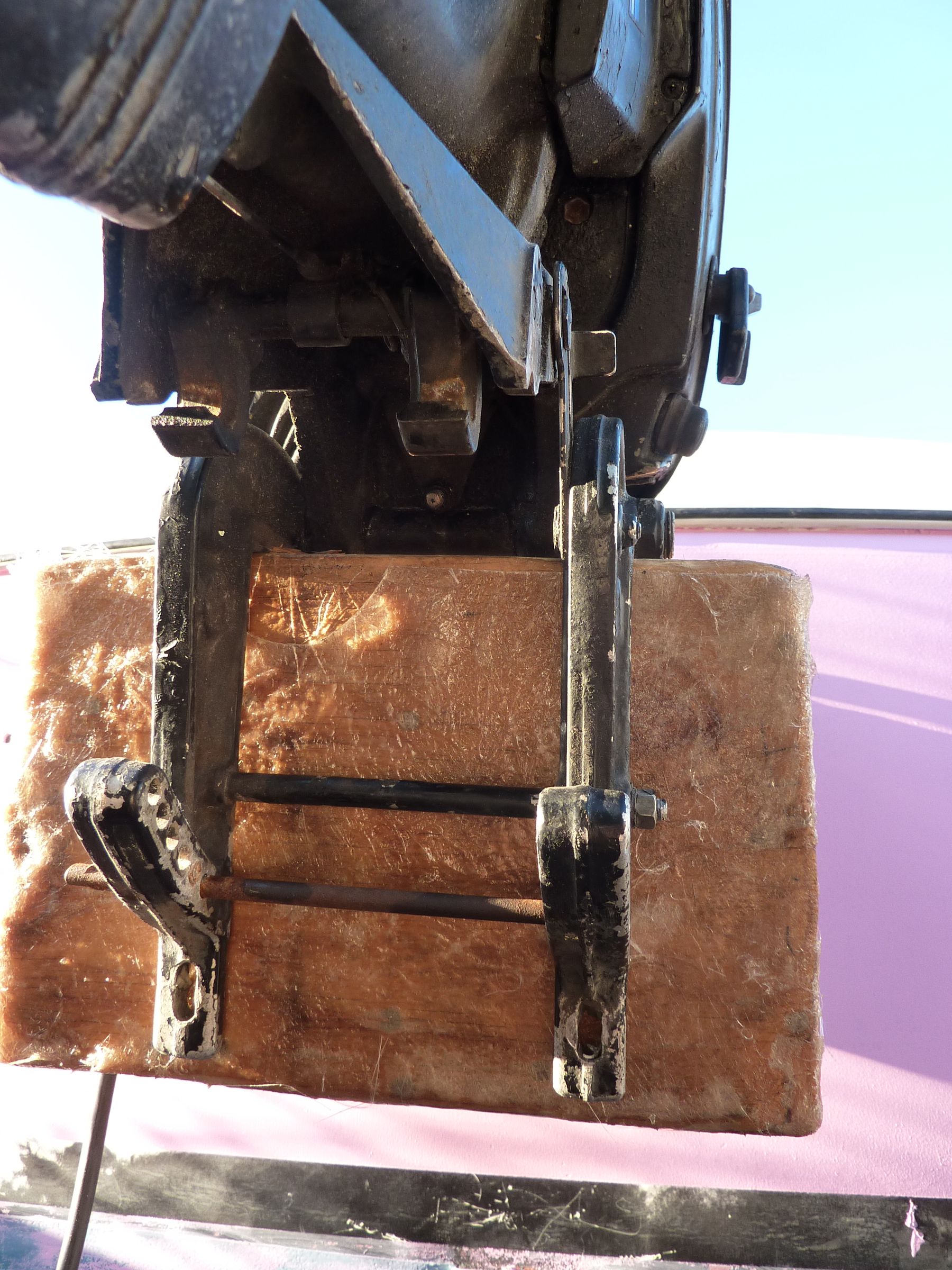 How to Mount an Outboard Motor to a Boat 4 Steps Instructables
