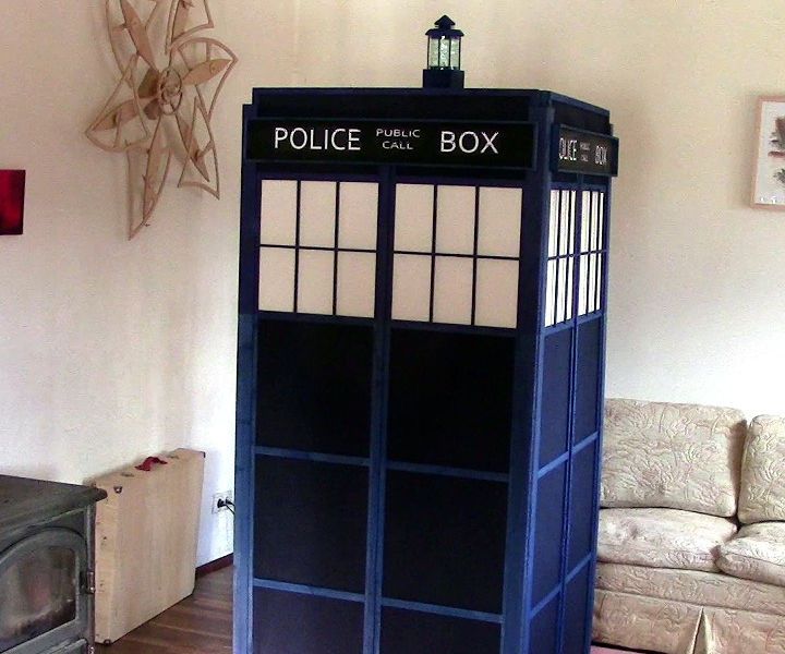 TARDIS From a Single 2x4