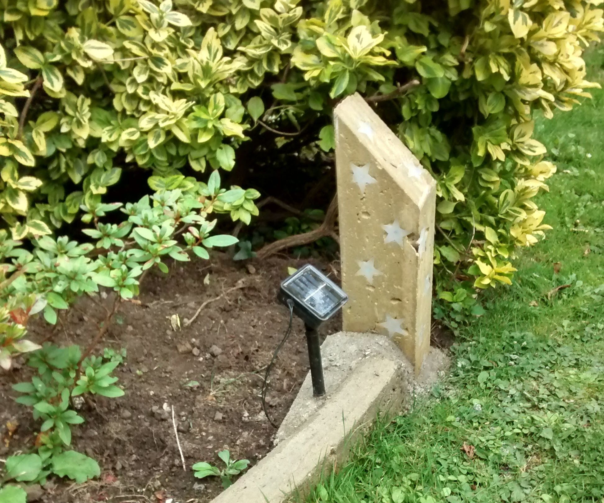 Concrete Garden Solar Light