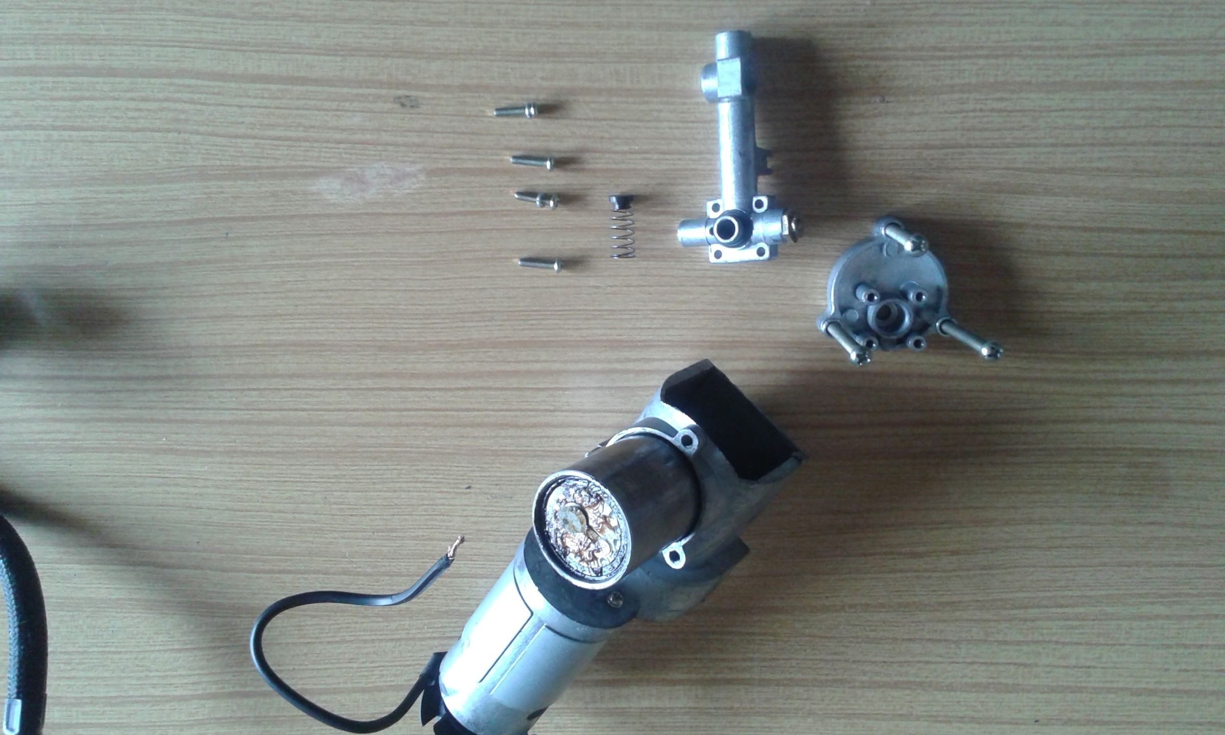 From 12 V Car Compressor to Vacuum Pump 5 Steps (with Pictures