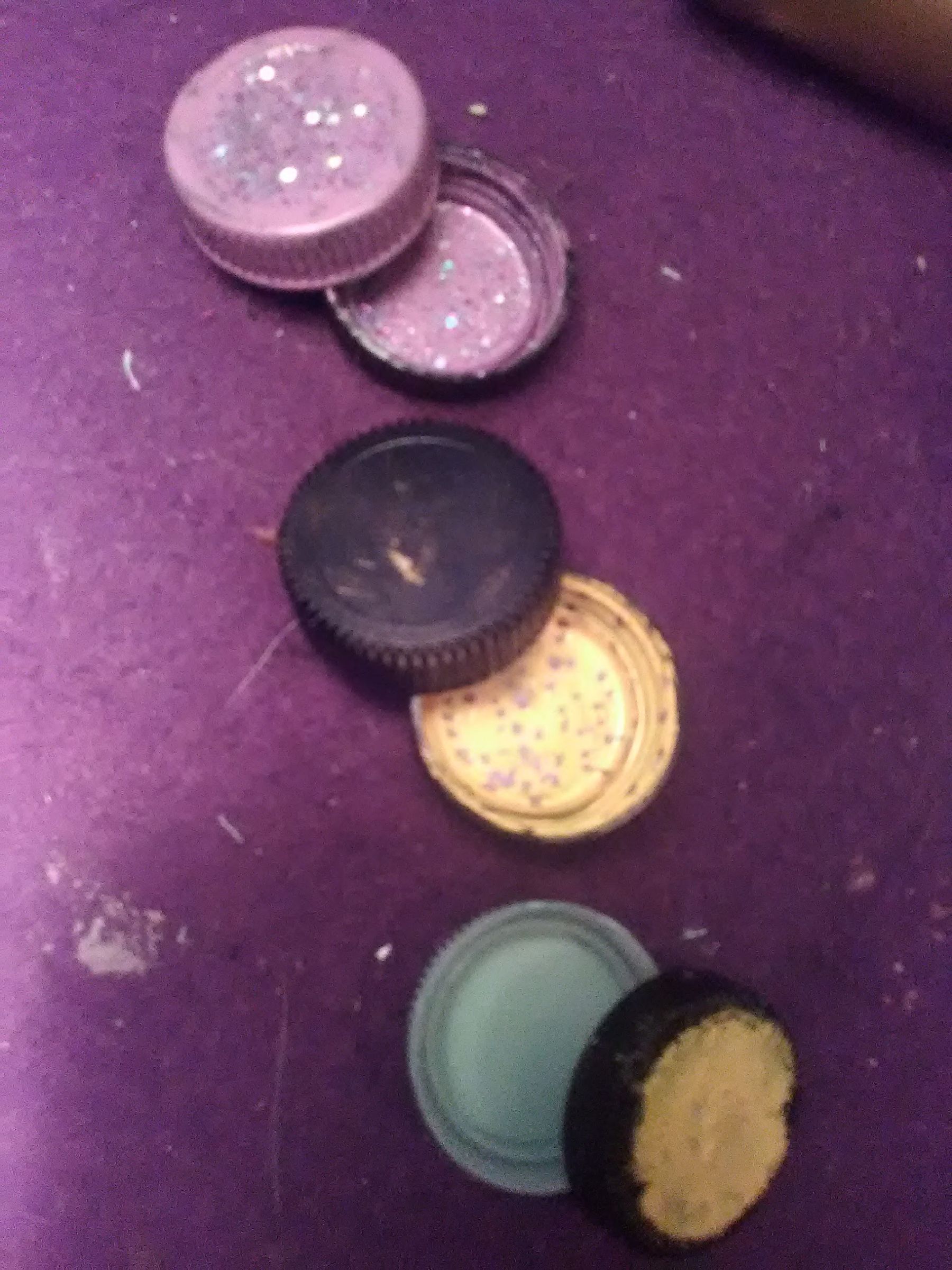 Bottle Cap Gifts or Surprise! 5 Steps Instructables