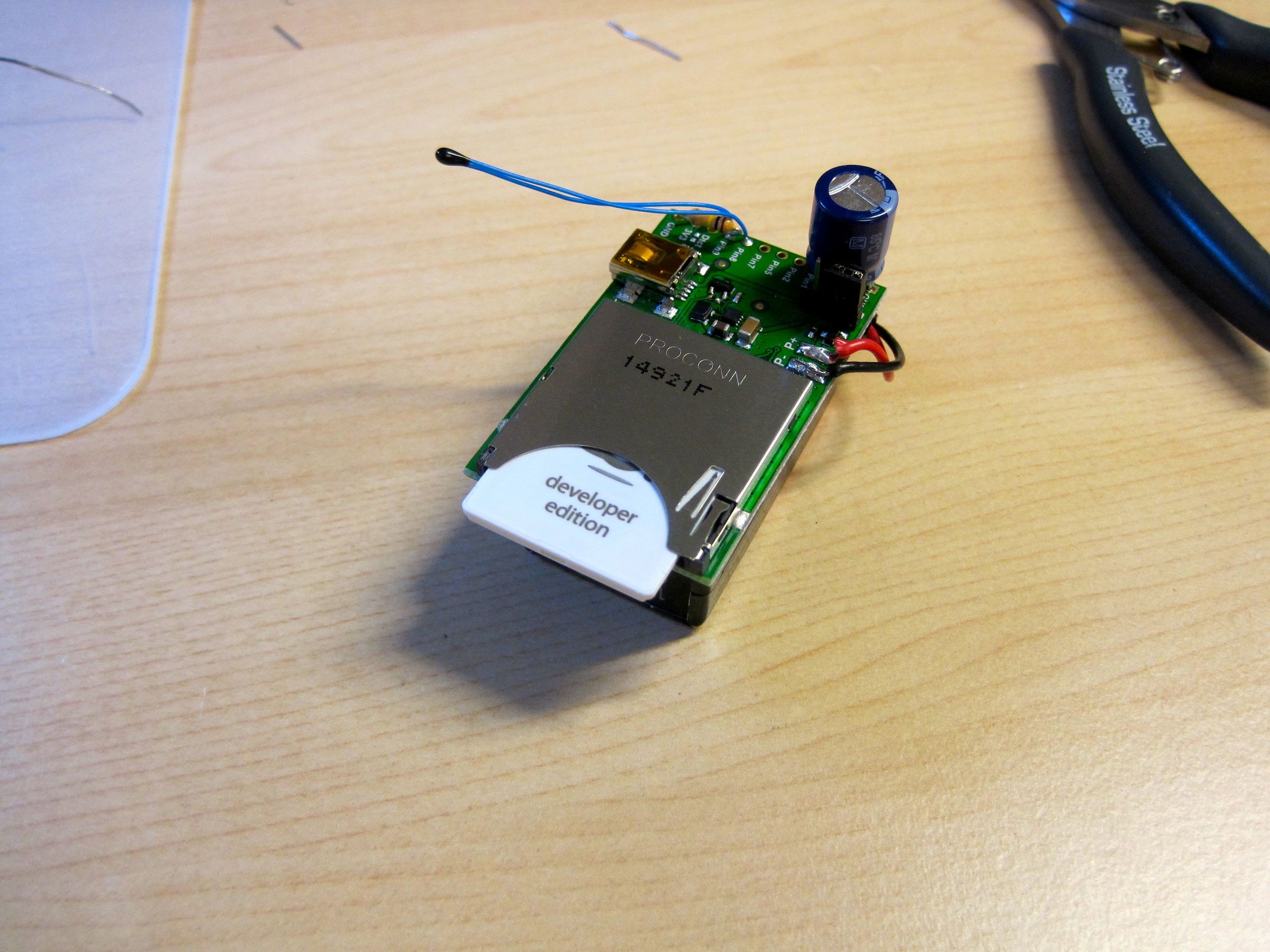TempBug: internet-connected thermometer