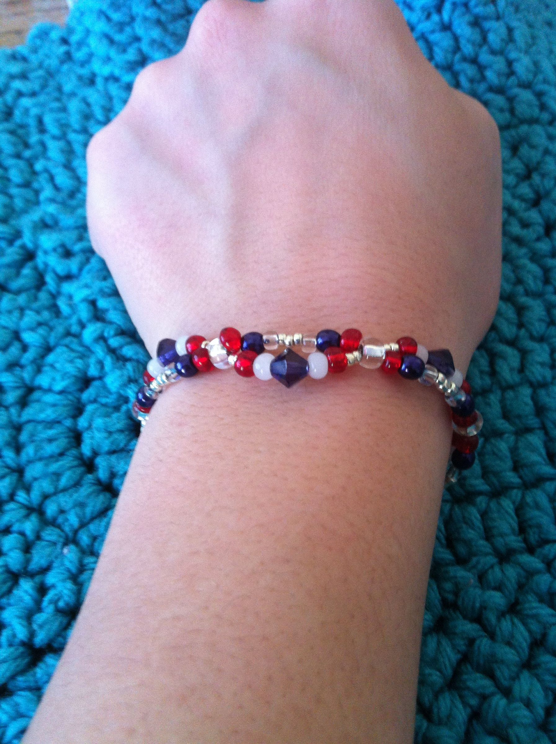 How to Make a "Wave" Beaded Bracelet