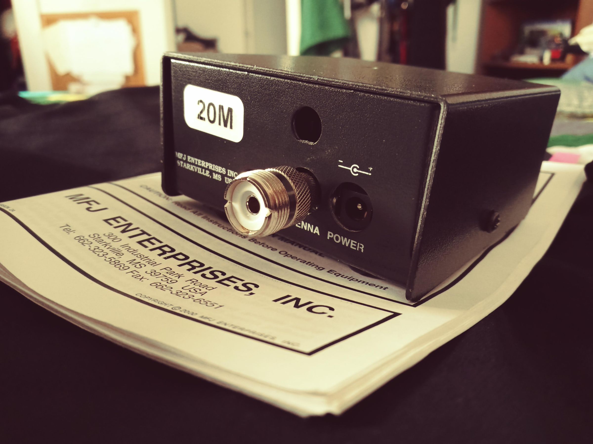 NoSolder, Easy Speaker Wire Dipole! 6 Steps Instructables