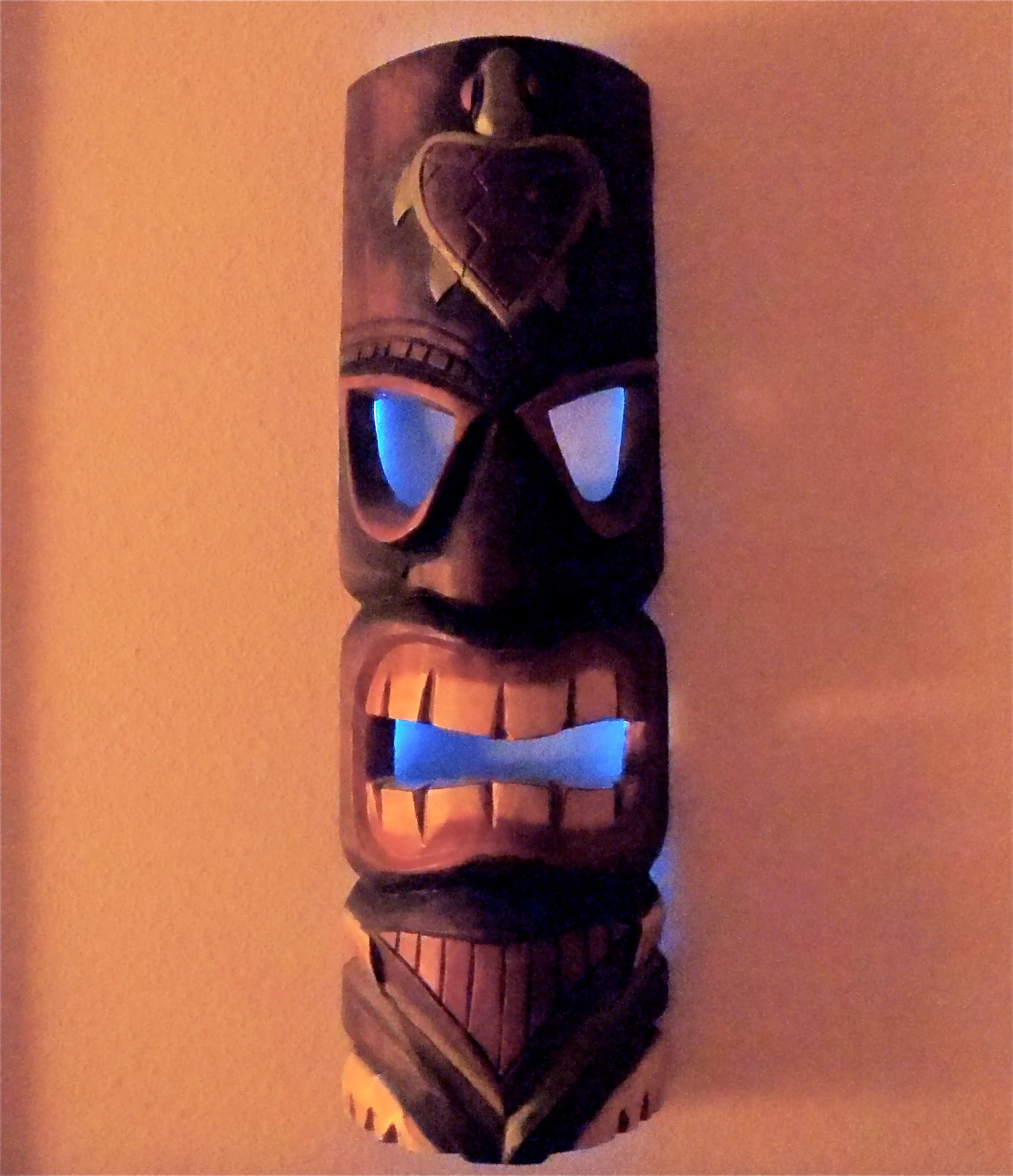 Glowing Tiki Mask Using EL Wire