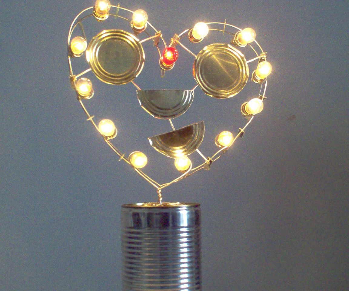 8 Lamp Projects Realized With Cans