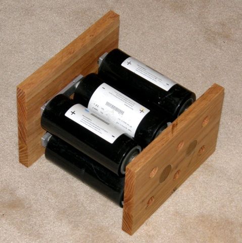 Replacing a UPS Battery With Super-Capacitors