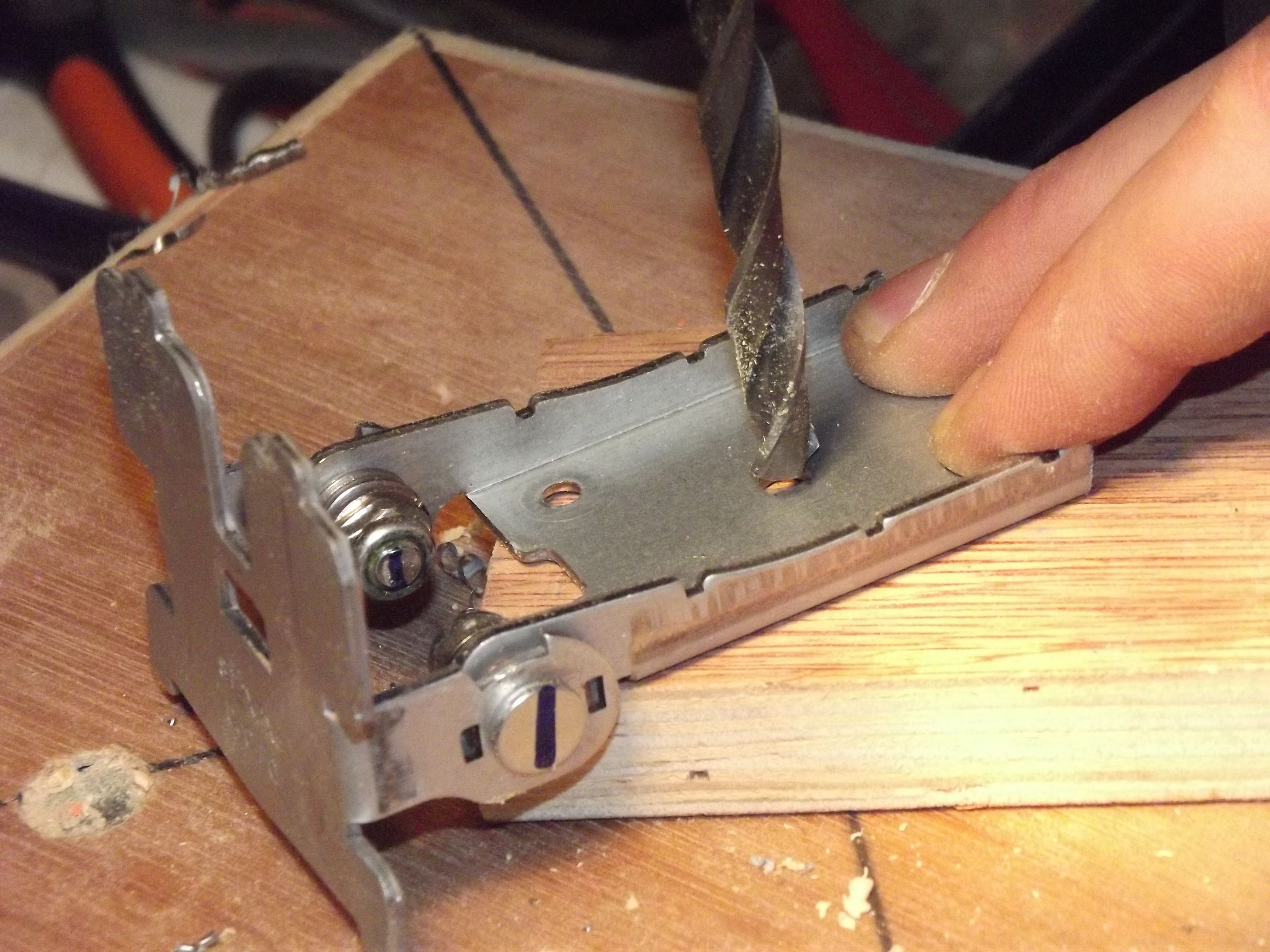 Varifocal Triple Monitor Stand : 10 Steps (with Pictures) - Instructables