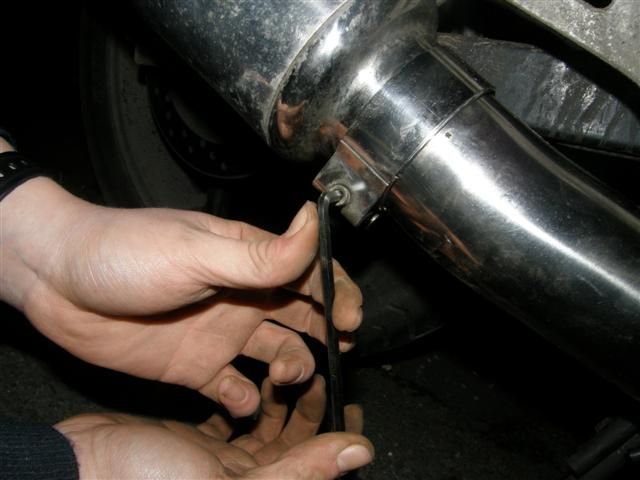 Fitting a Racing Exhaust to Your Motorbike
