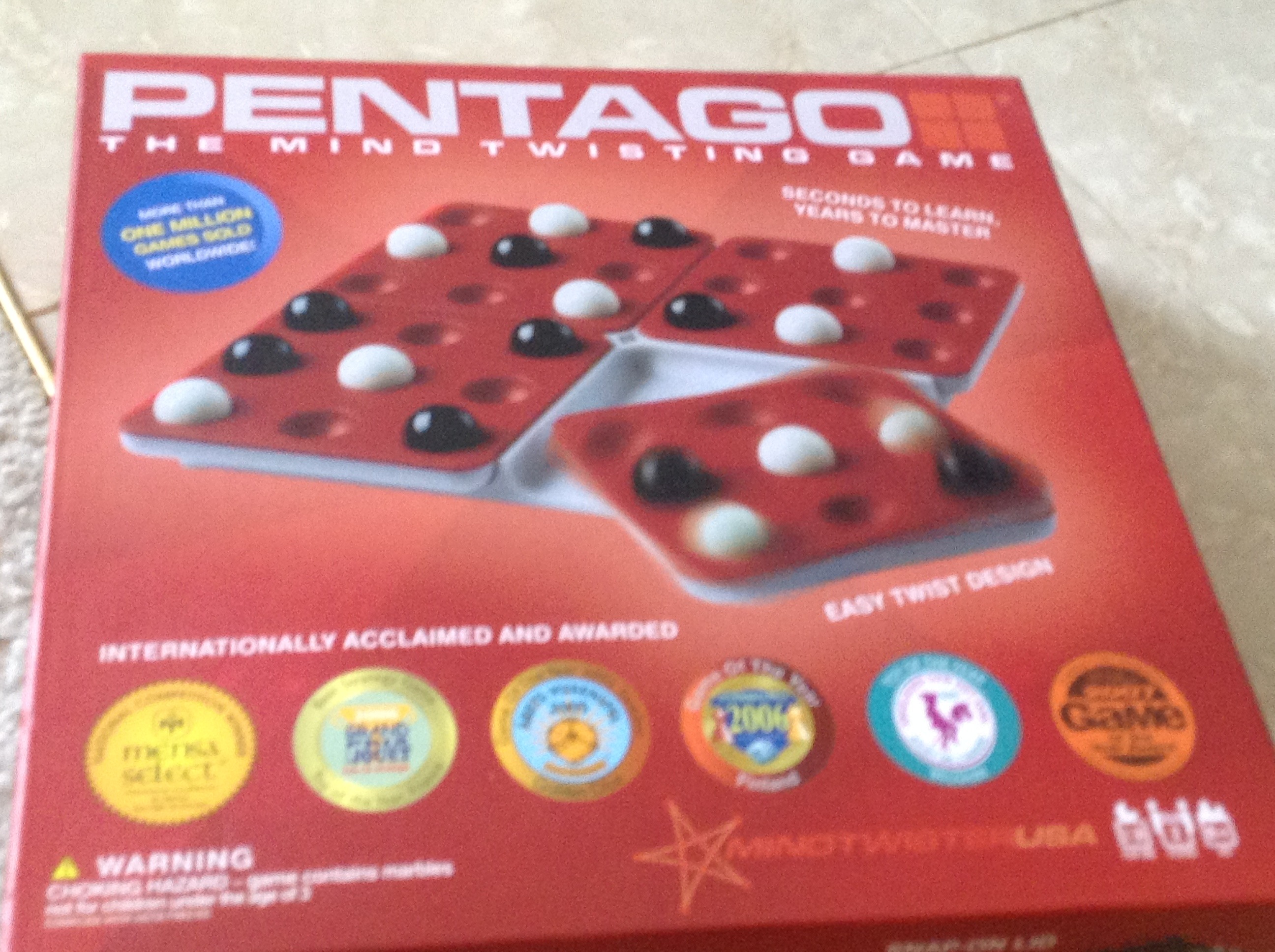 How to Play Pentago