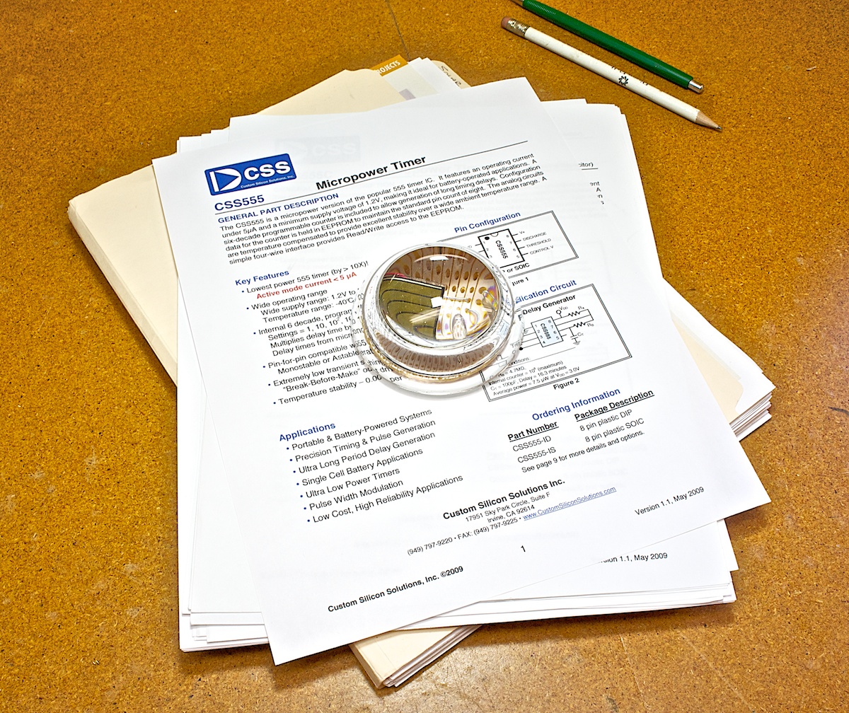 Electronic Paperweight