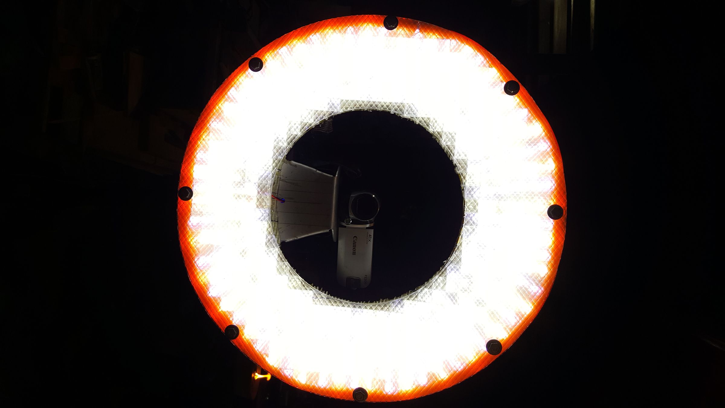 Portable LED Ringlight for Photography