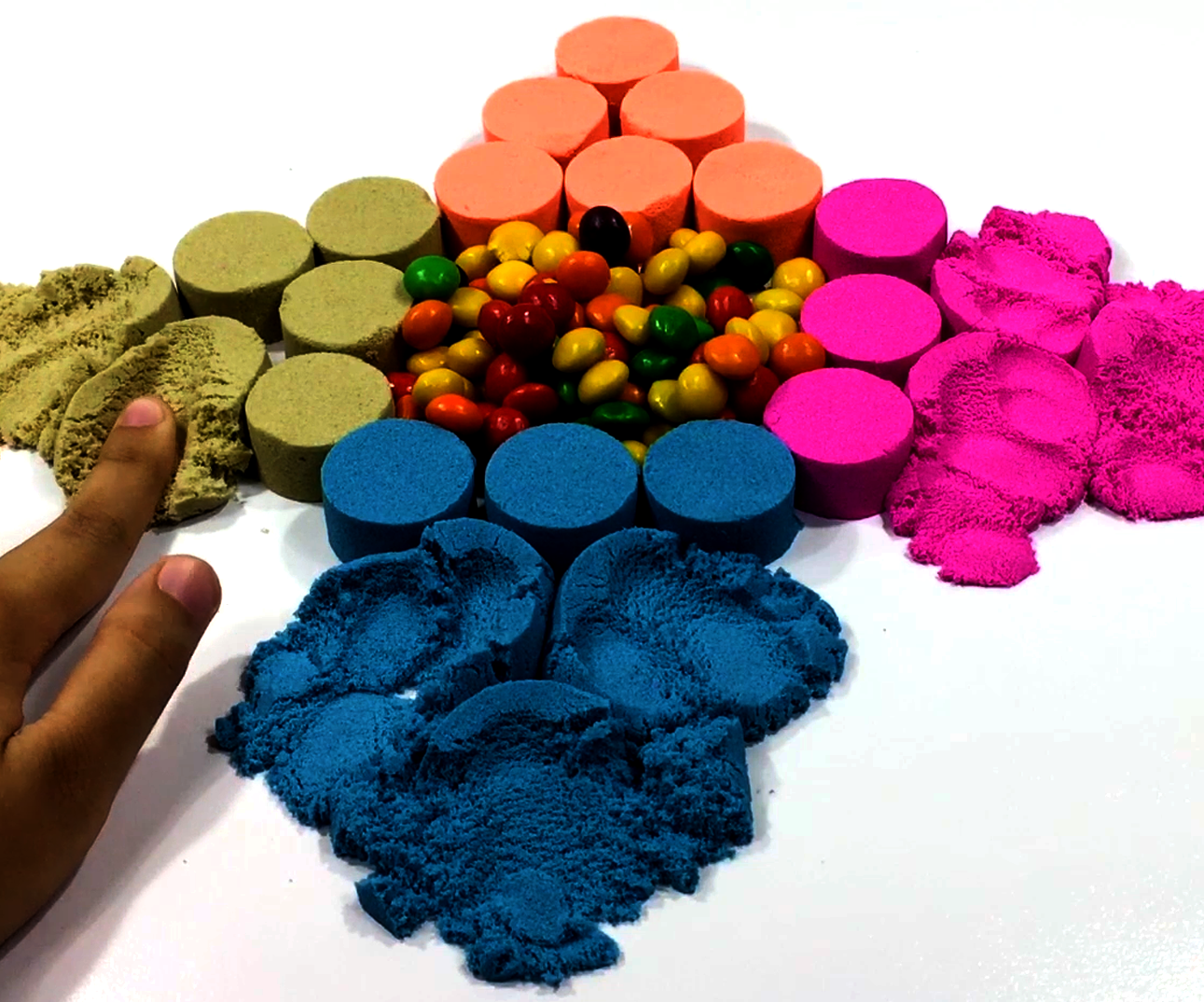 How to Make Kinetic Sand Flower With Candy | Learn Colors for Kids