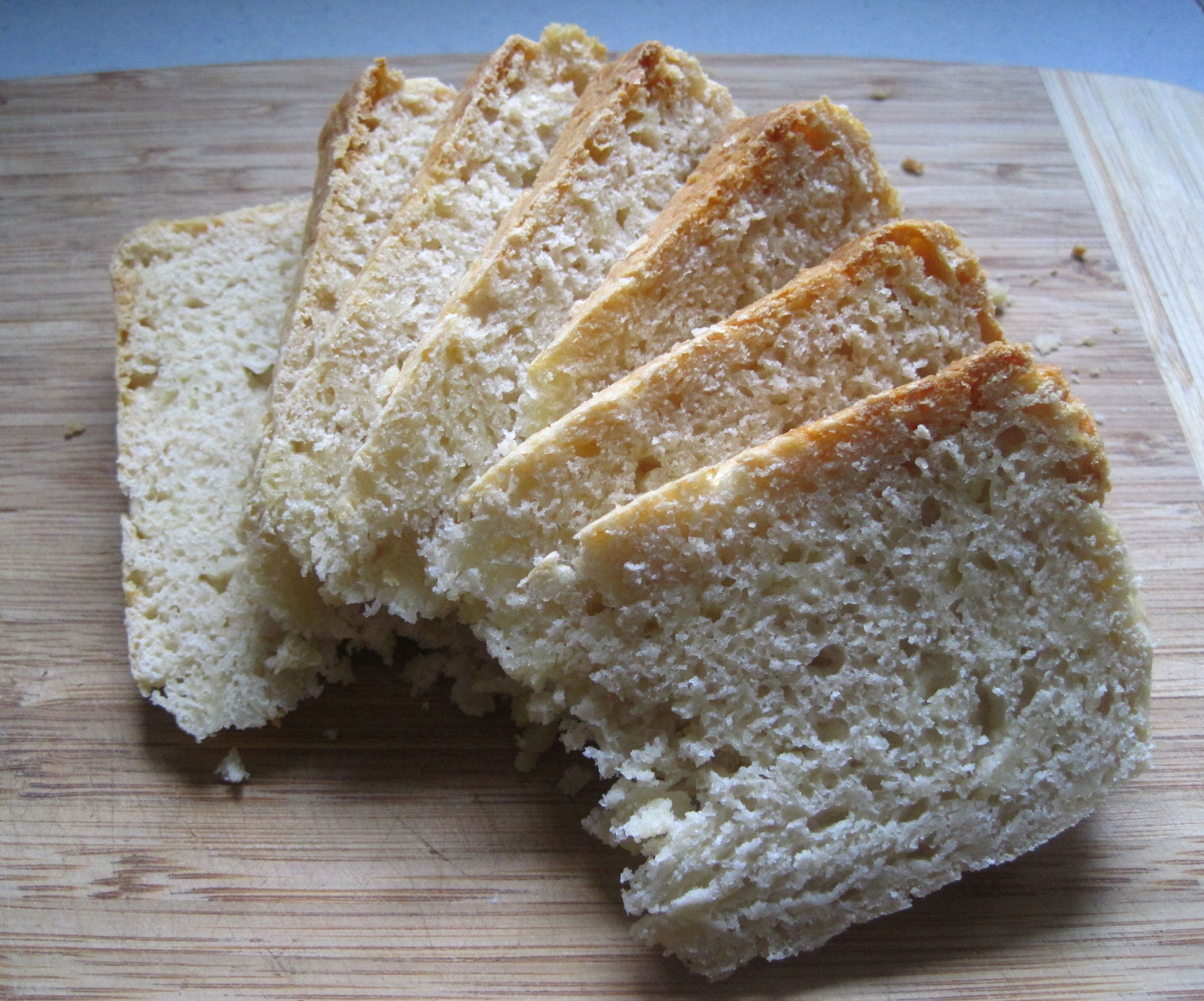 Slow Cooker Cheesy Beer Bread