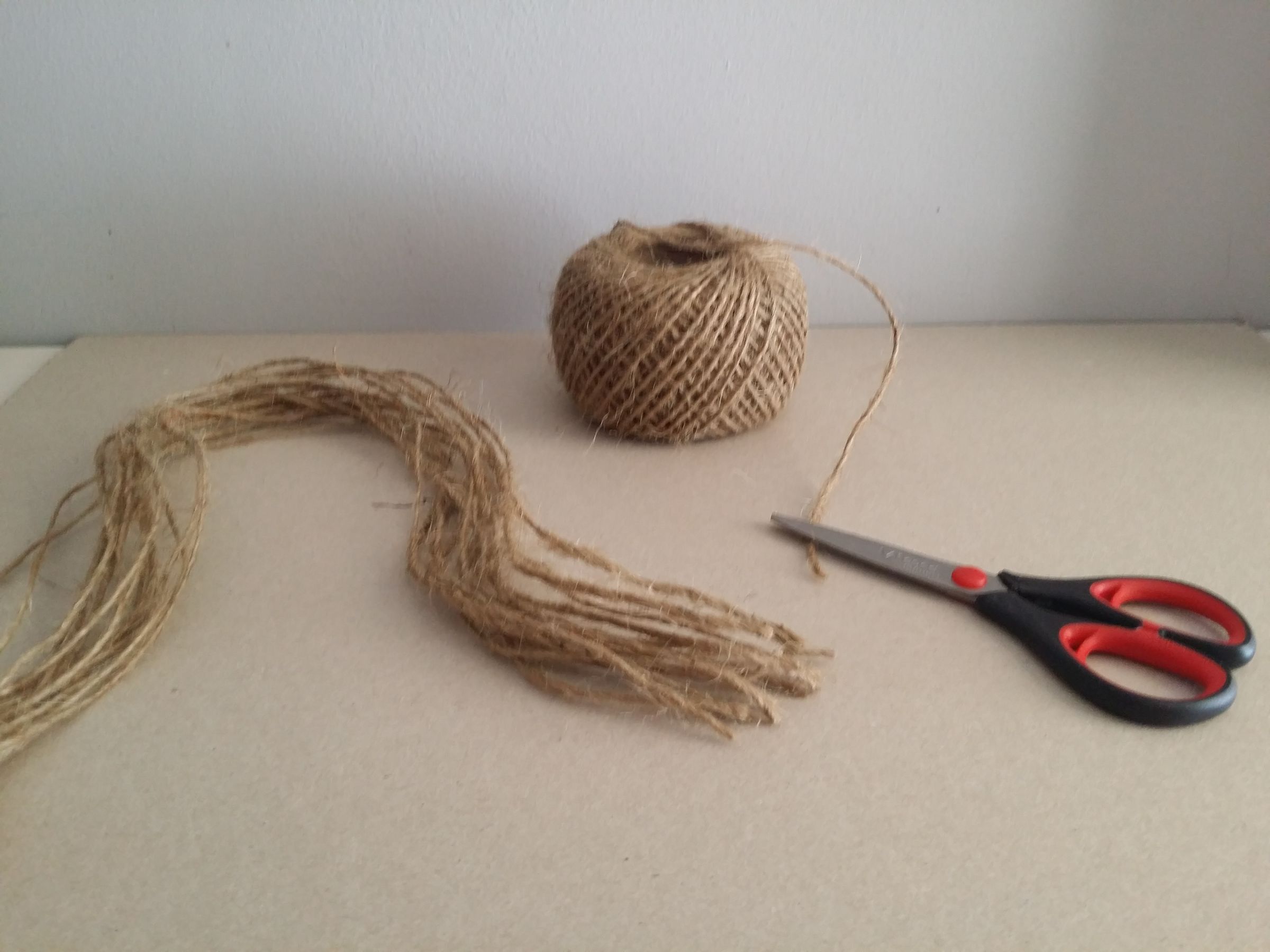 How to Make Cheap Twine Orbs 6 Steps (with Pictures) Instructables