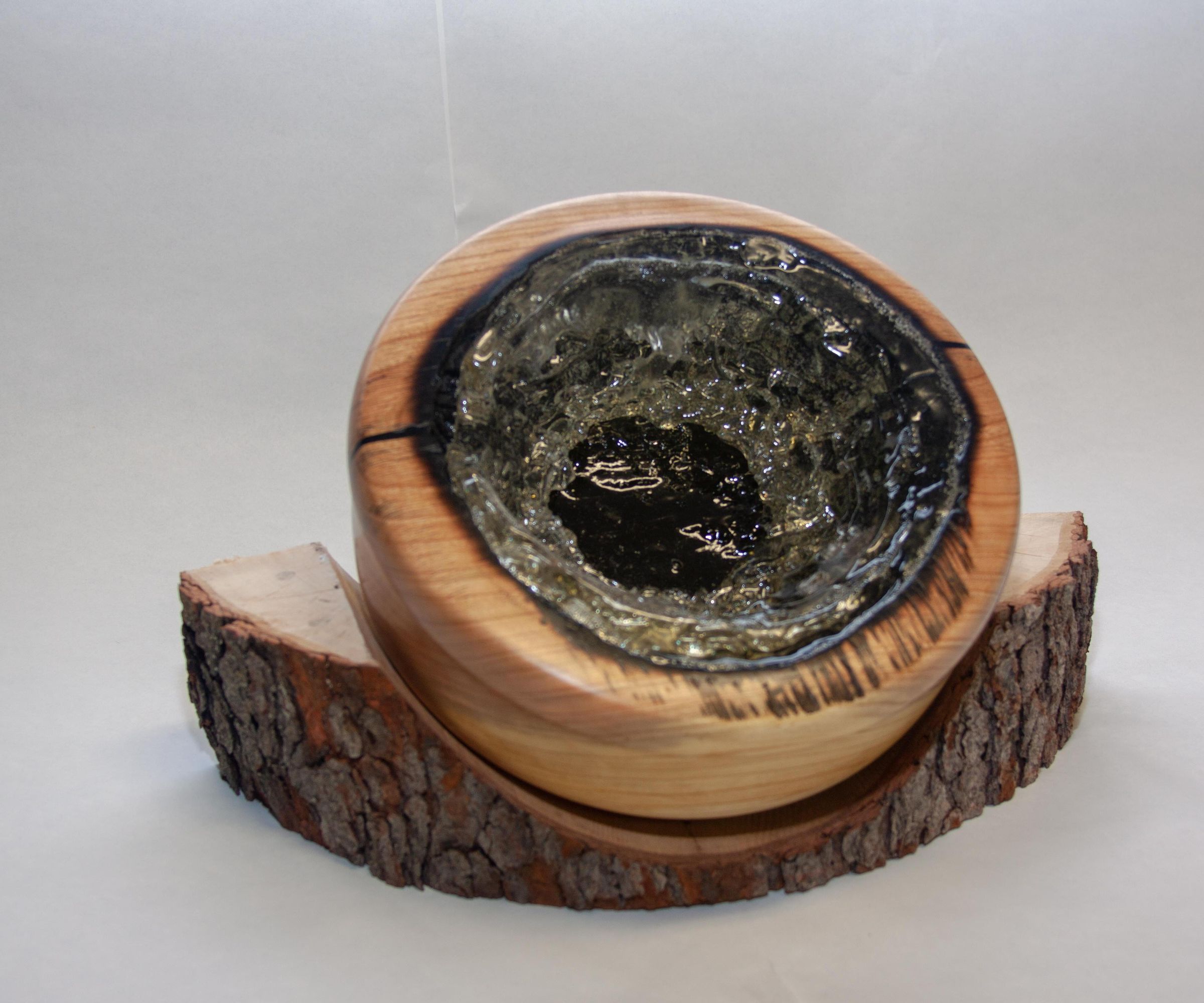 Fire & Ice - a Hybrid Project of Woodturning and Burning