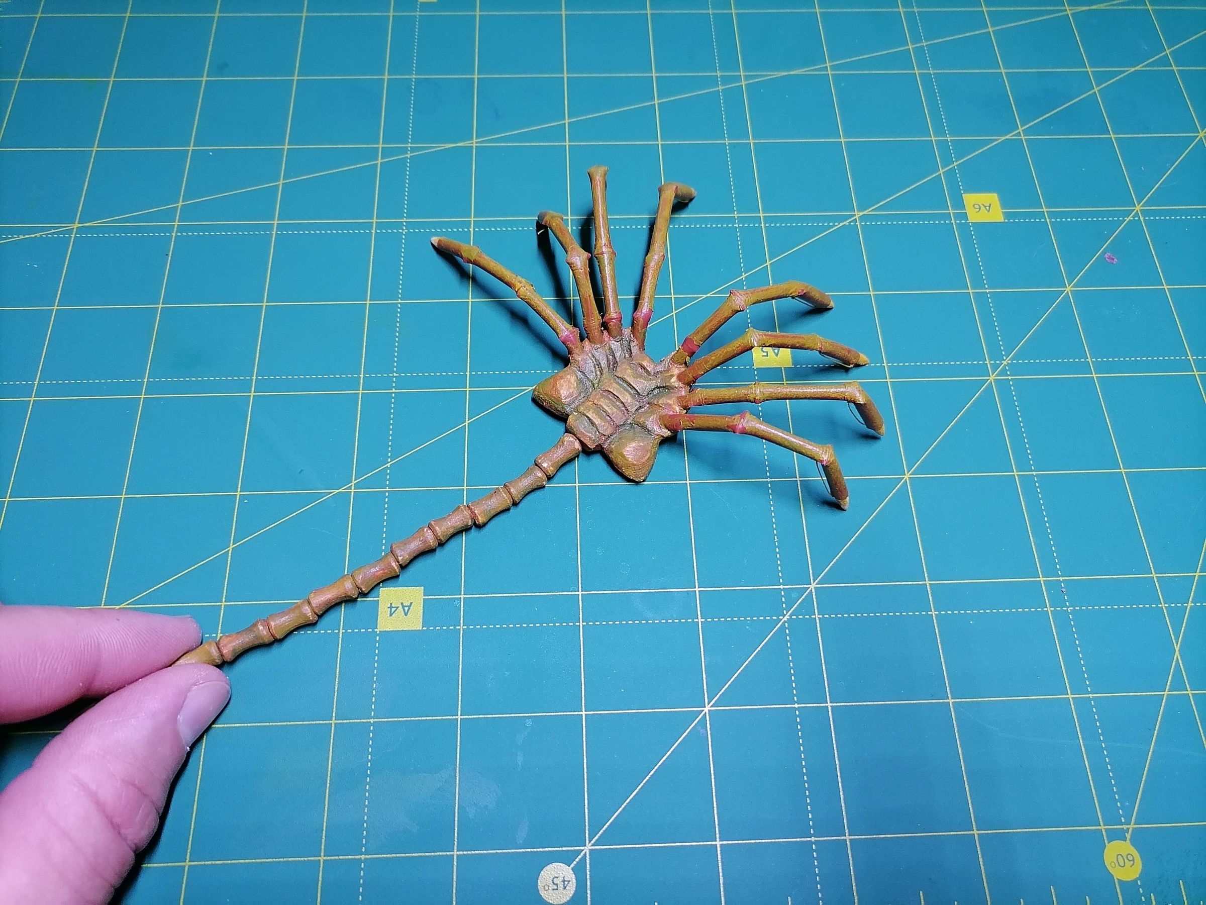 Alien Facehugger With Moving Tentacles Instructables