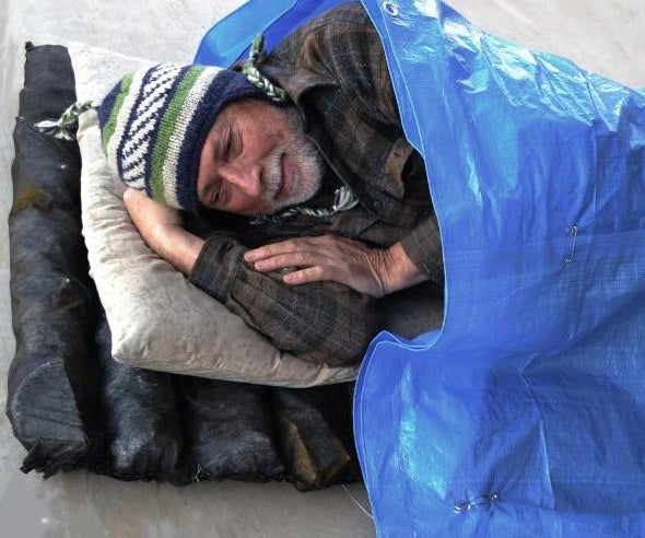 Air Duvet and Insulated Mat of Recycled Materials