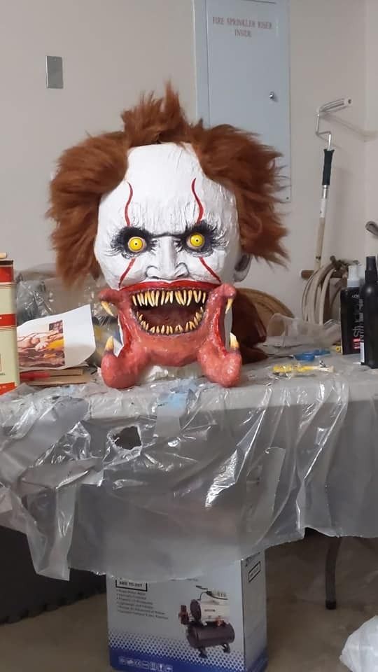 Pennywise (IT) Transforming Into a Spider: 9 Steps (with Pictures)