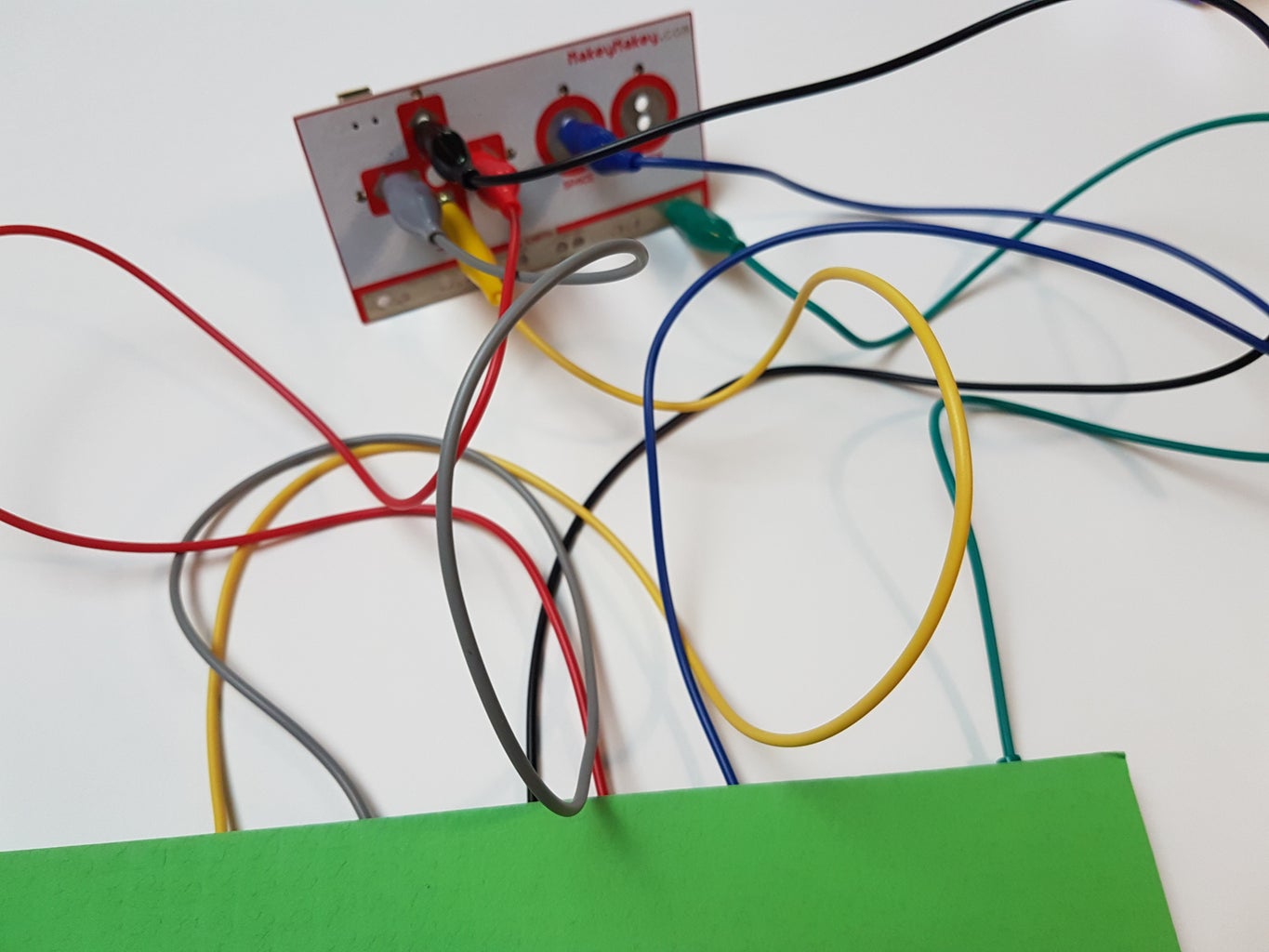 Connecting the Makey Makey