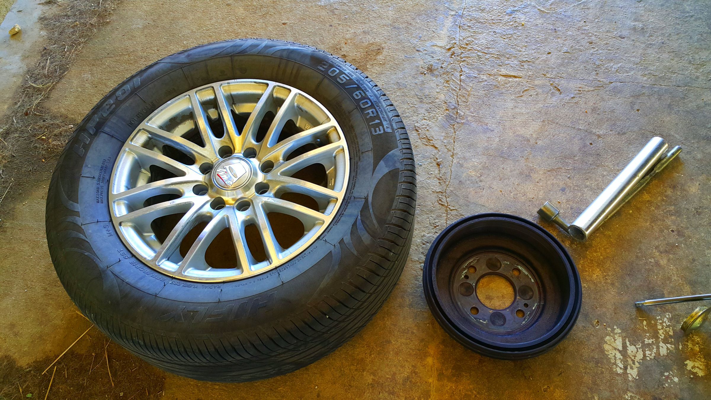 Replacing Rear Wheel Hubs on the Honda Civic 1999. 