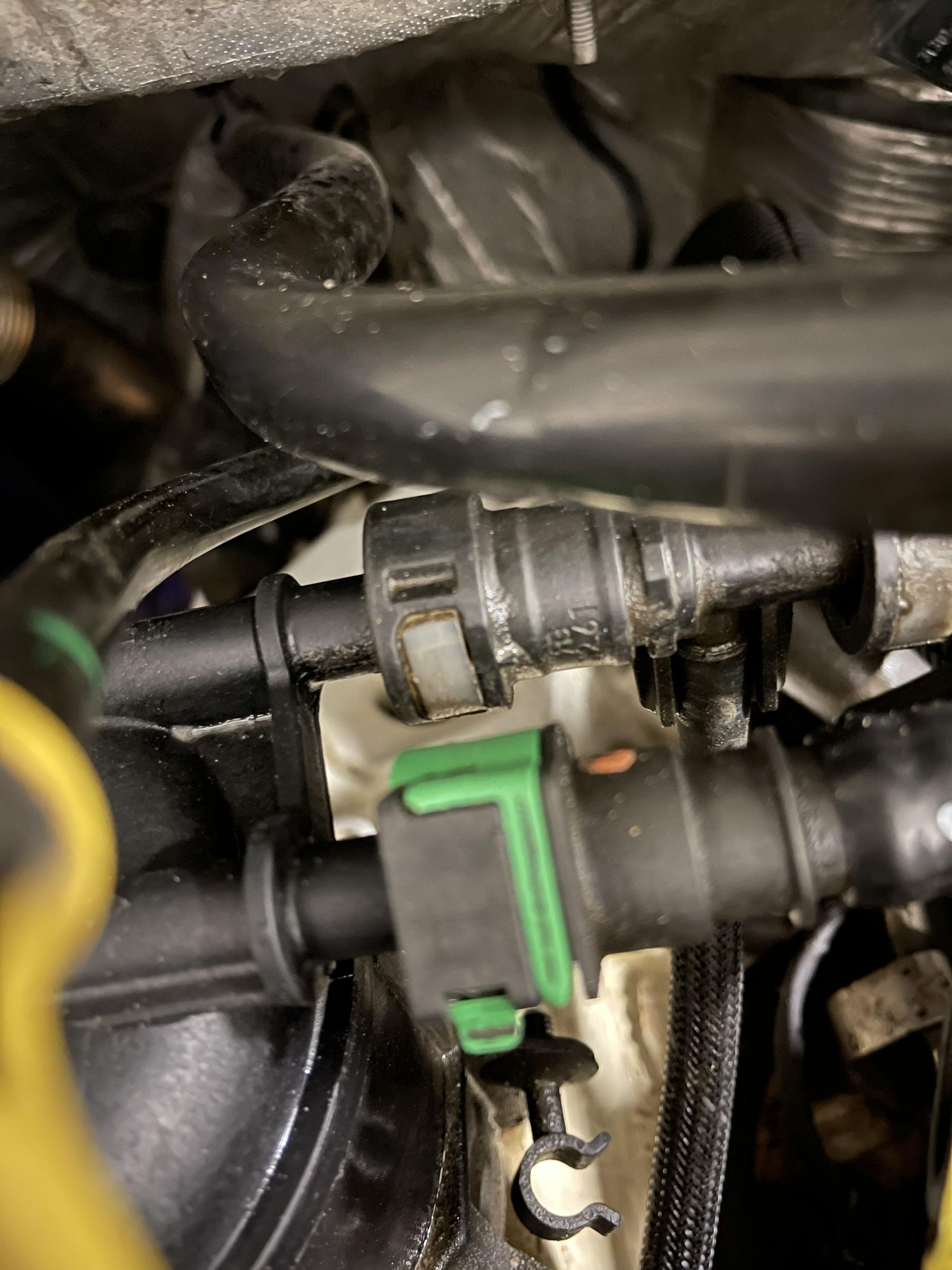 Changing Fuel Filters on an 2012 6.7 Powerstroke With an Airdog Lift