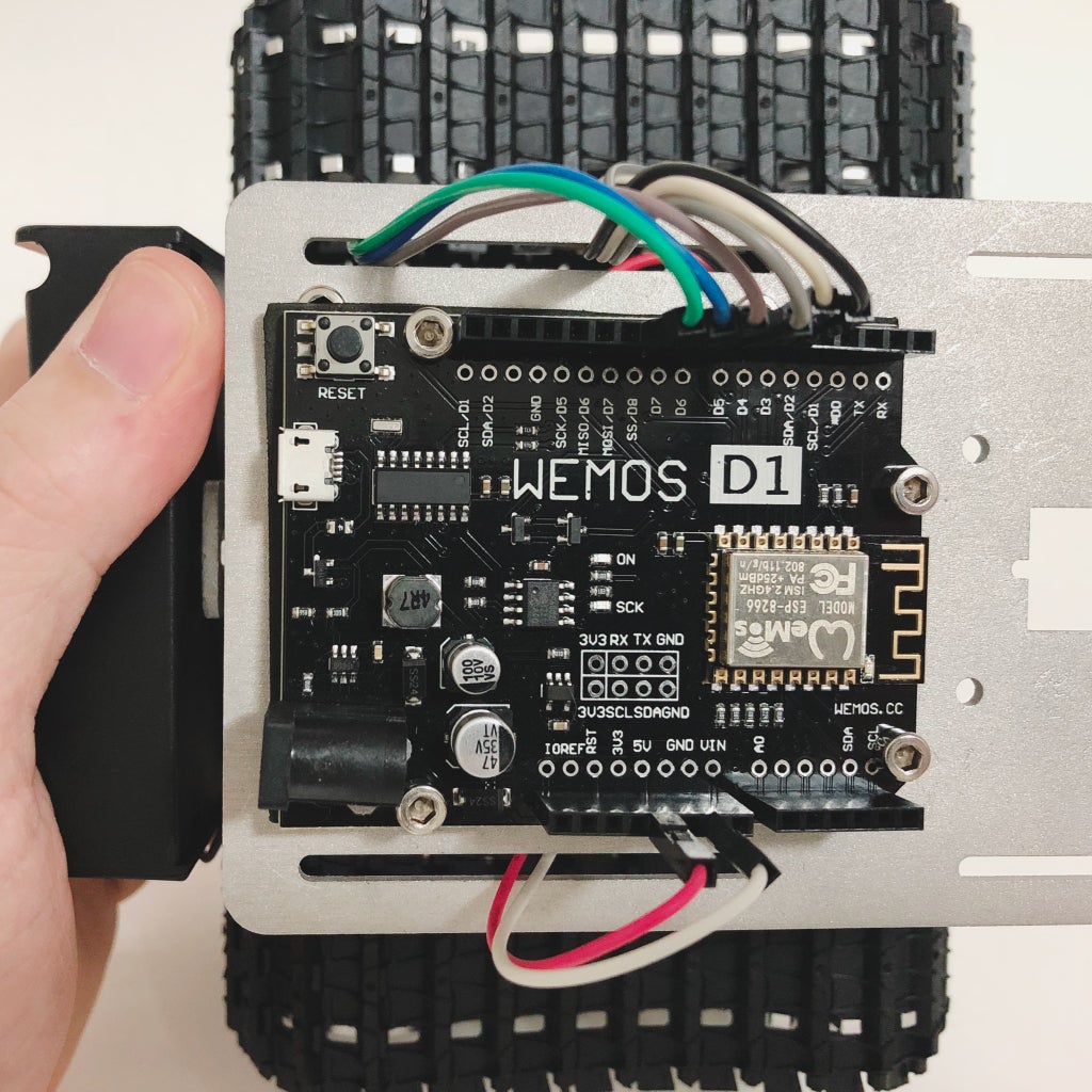 Wiring Up the Circuit (Wemos D1)