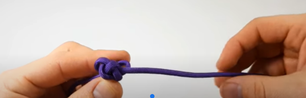 Creating the Paracord Knot