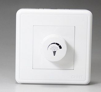 Voltage Controller and Light Dimmer