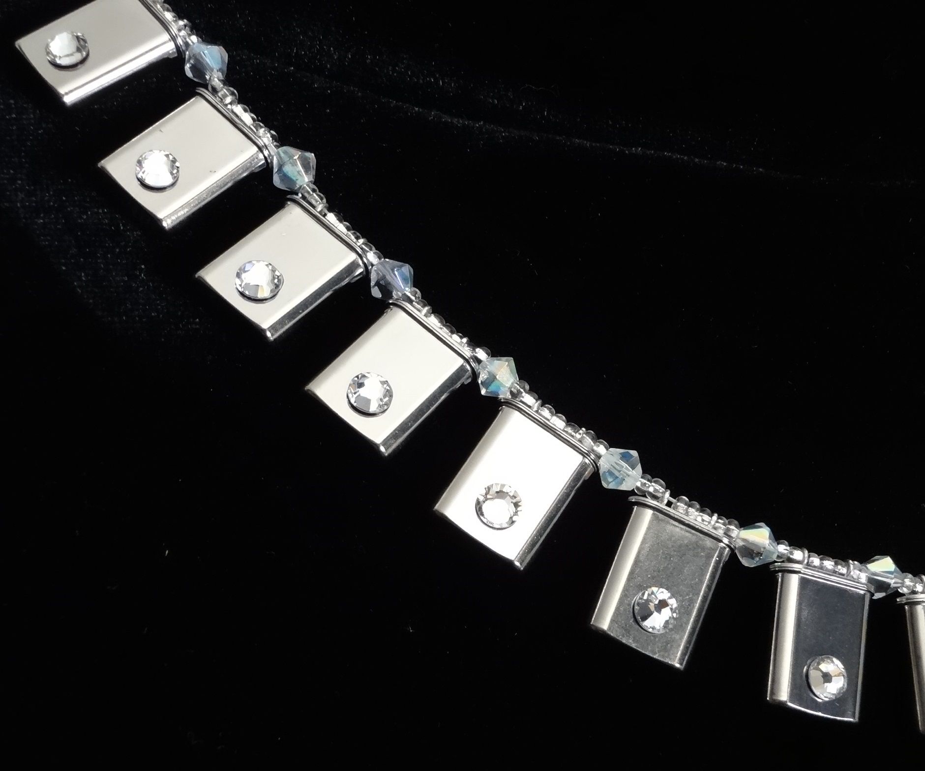 24.5760 Mhz Crystal Necklace With Rhinestones