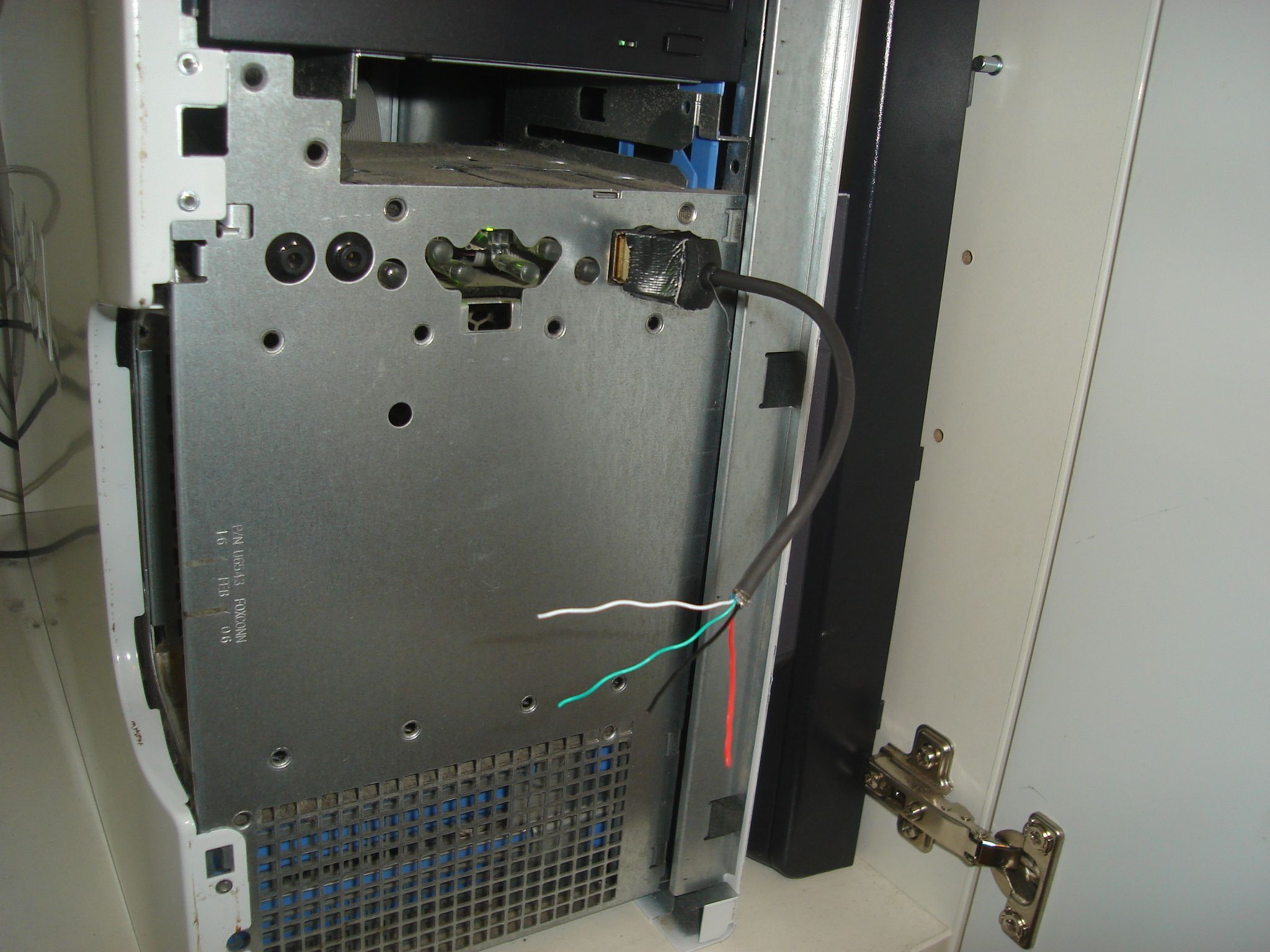 Broken USB cable flash drive