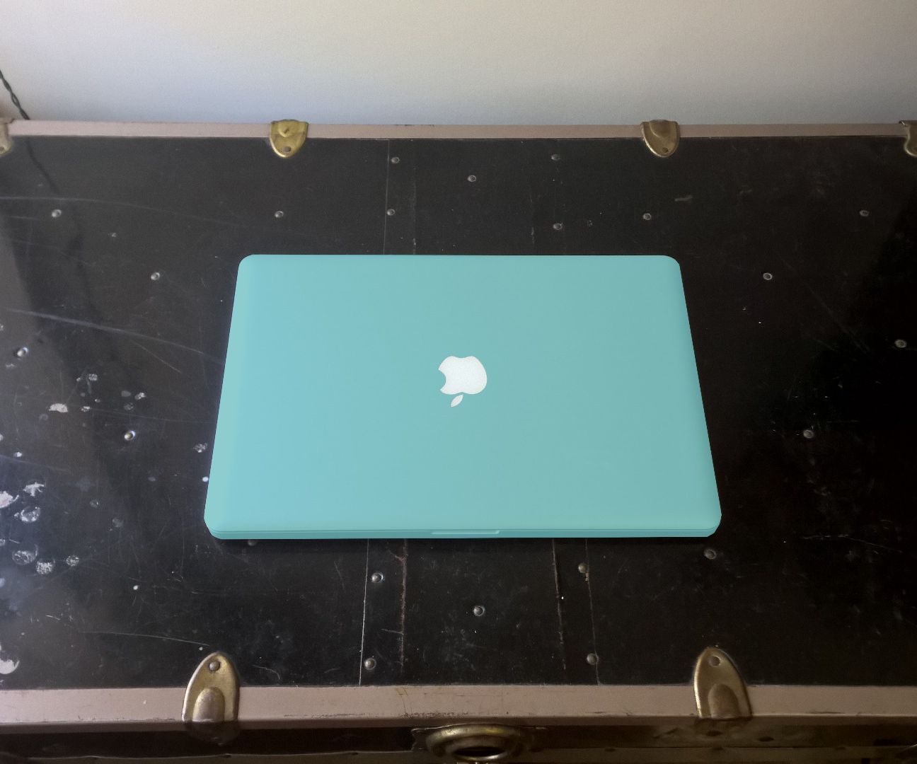 Give some color to your Macbook