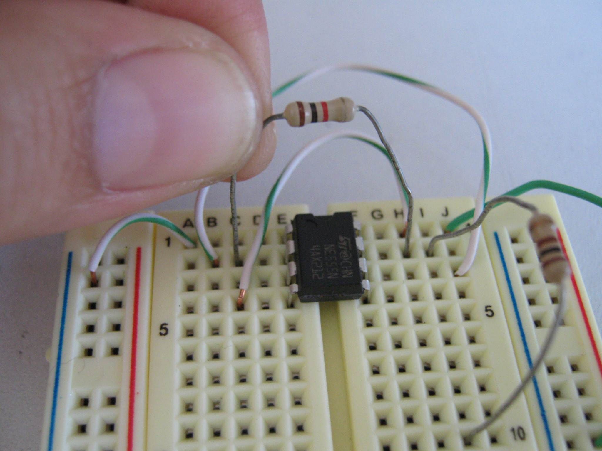 Simple Water Level Detector Using a LM555 in Astable Mode: : 23 Steps ...