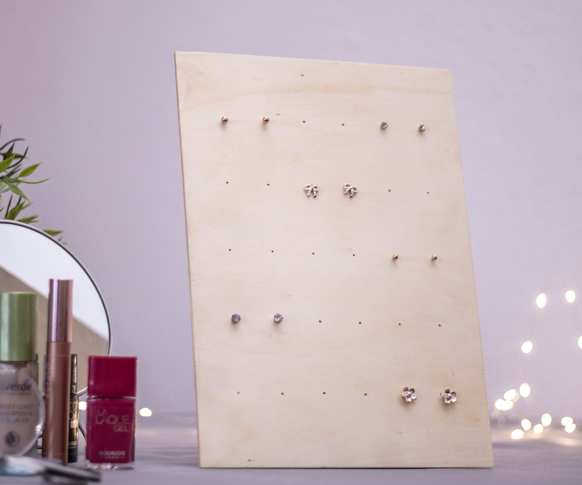 Pegboard for Jewelry 