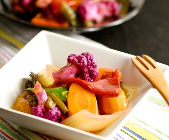 Giardiniera--Basic Italian Pickled Veggies (Super Tasty)