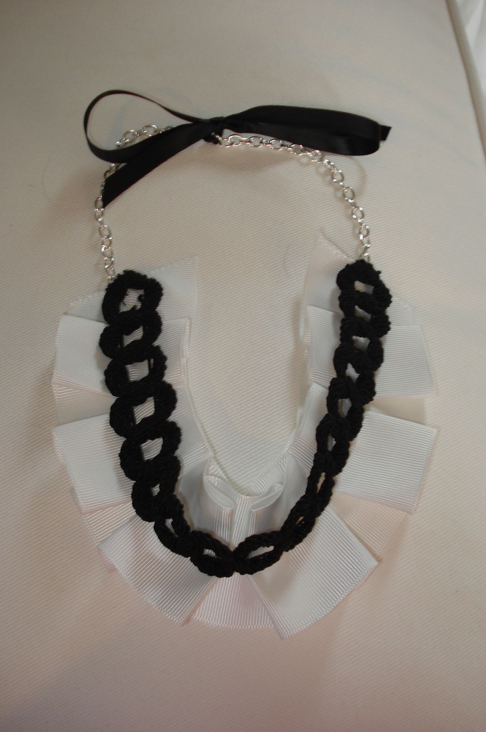 Ruffle Necklace