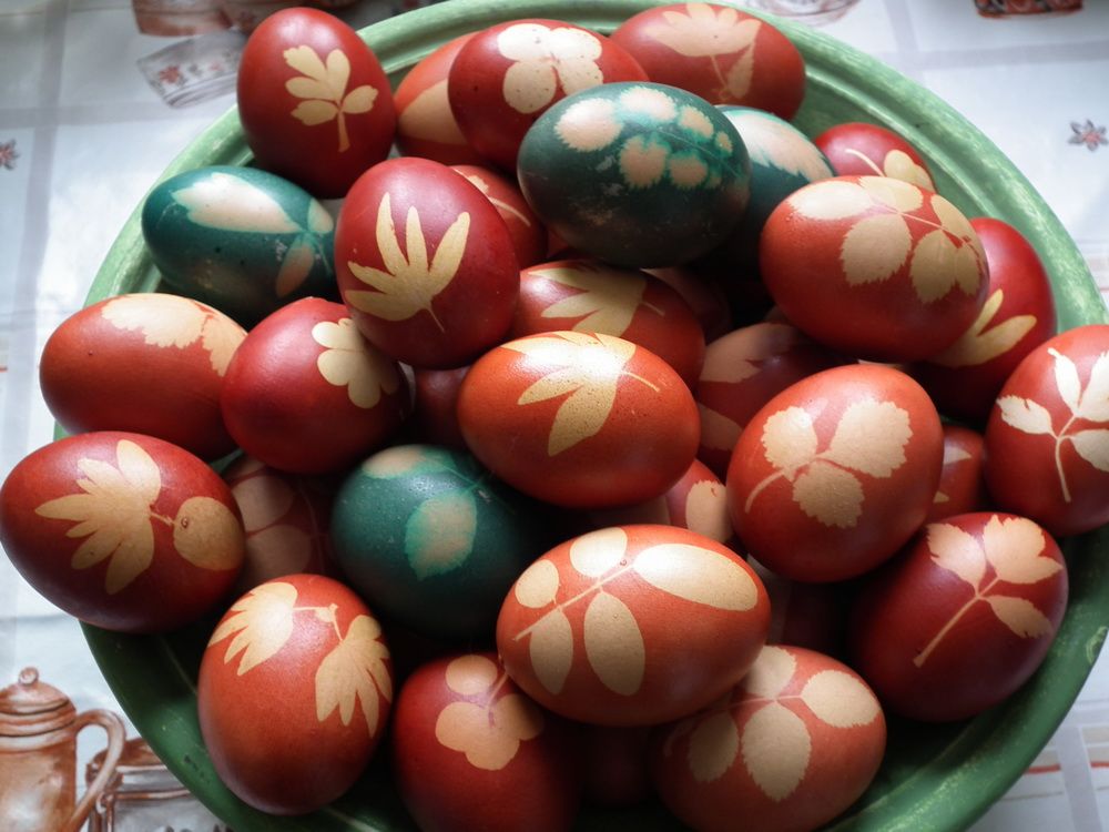 Onion Skin Dyed Eggs My Way