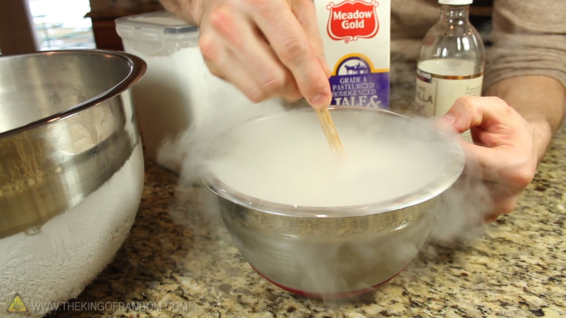 How to Make Carbonated Ice Cream, "Halloween Style"! (Dry Ice Cream