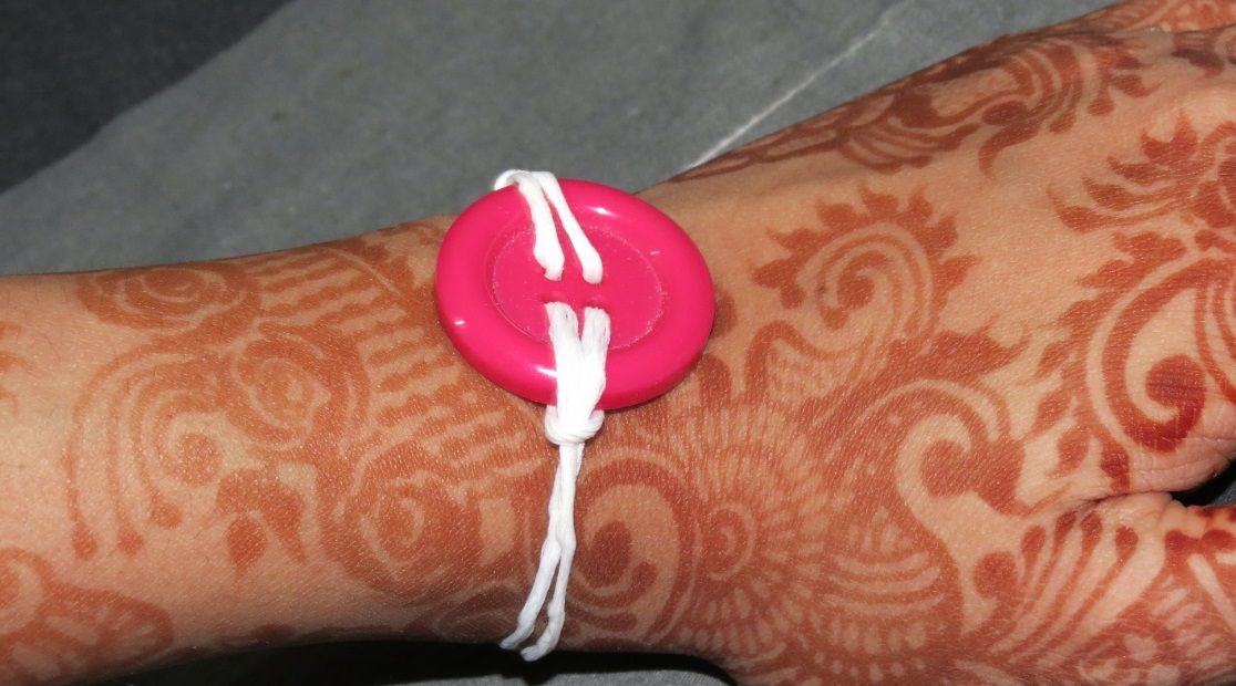 Super Easy Button Bracelet.