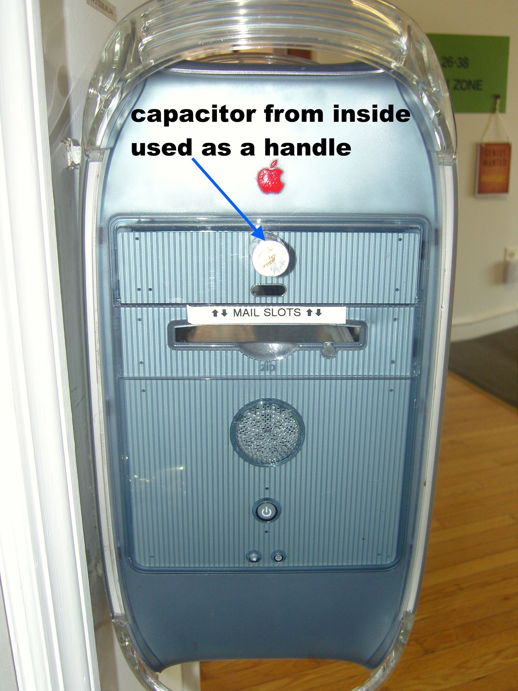 Turn Your Old Computer Tower Into a Uber Cool Mailbox. 5 Steps