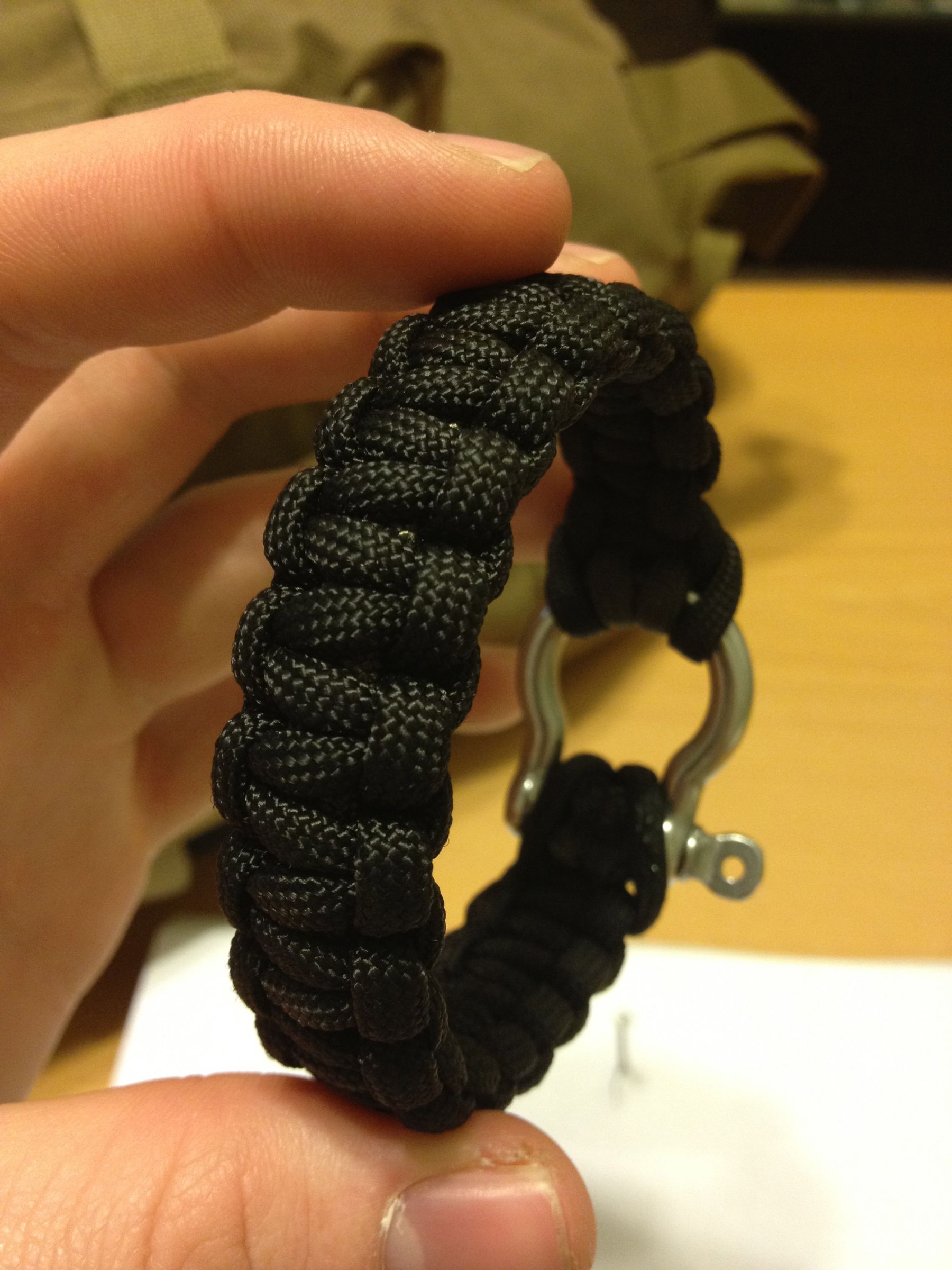 FREE Paracord Bracelet + DIY Instructions