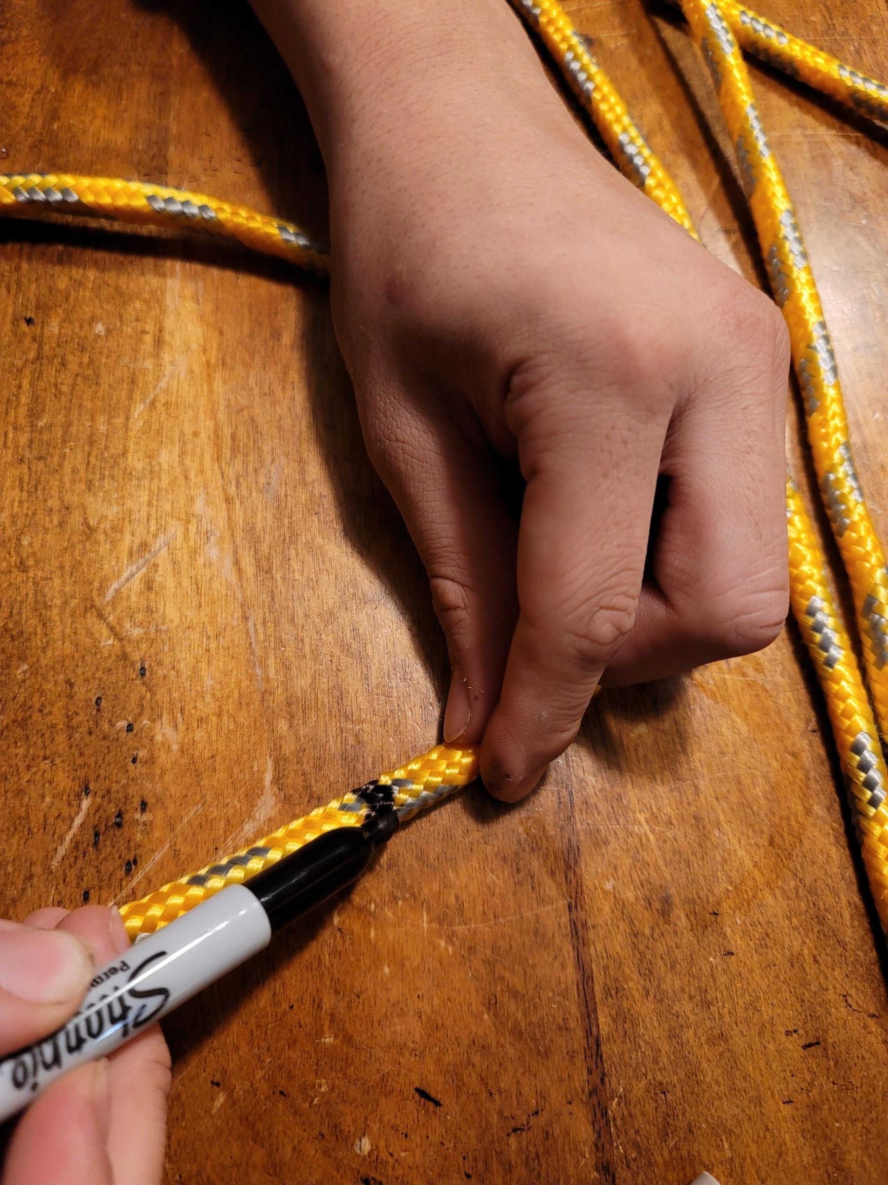 6 Step Water Bottle Rope Wrap : 7 Steps (with Pictures) - Instructables