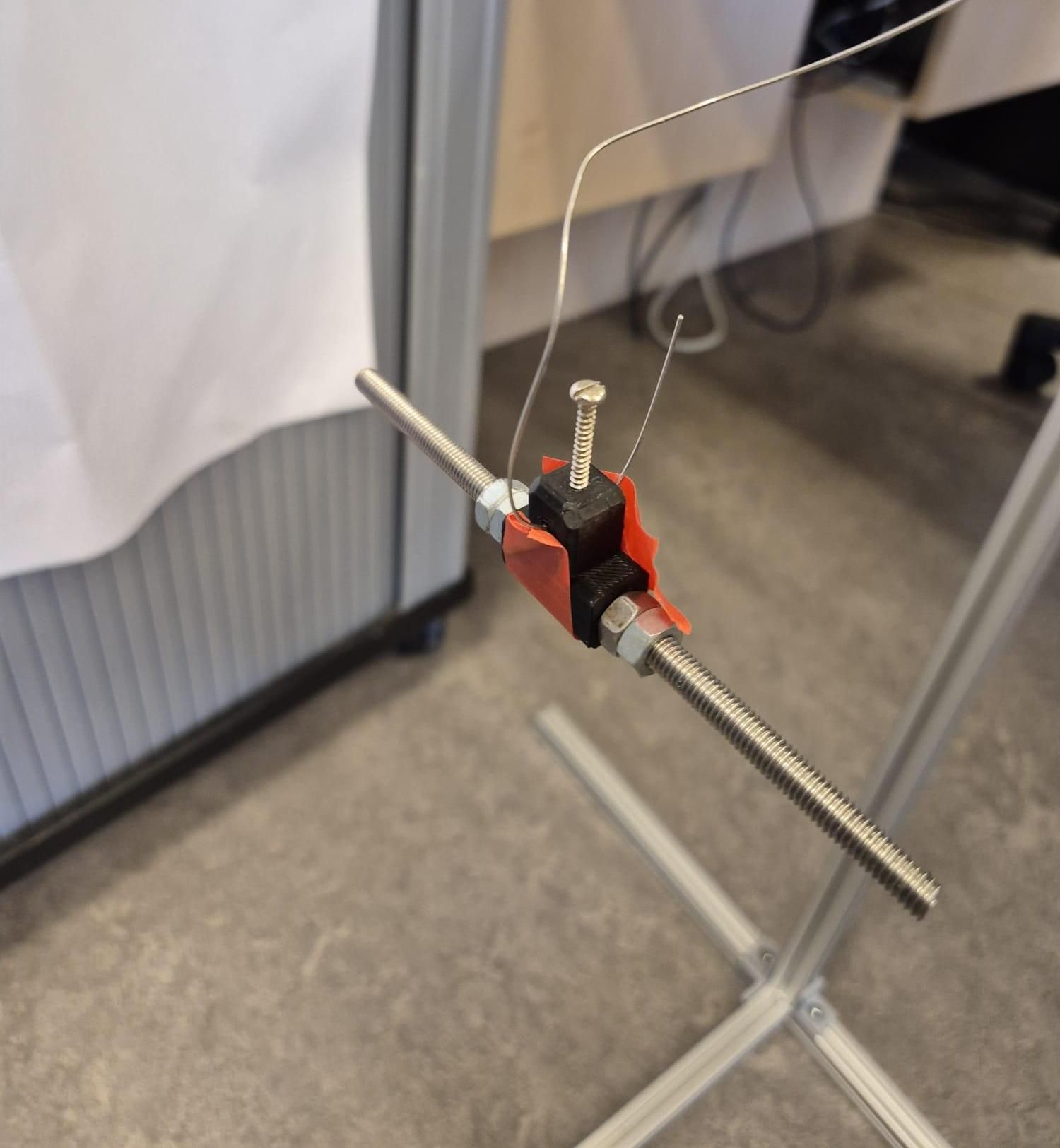 Wilberforce Pendulum + Live-tracking (DEF)