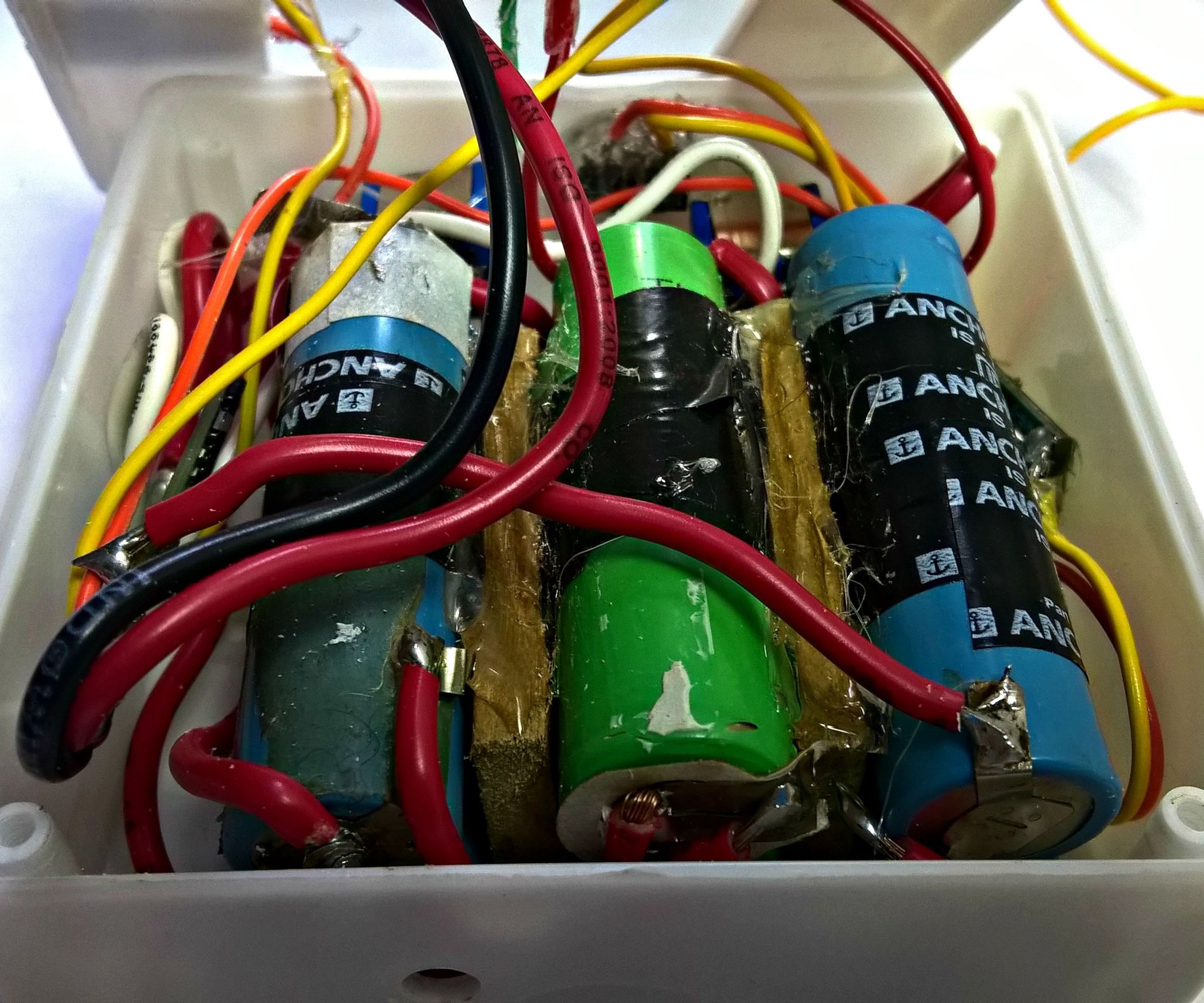 Li-Ion Battery Pack With In-Built Balance Charger